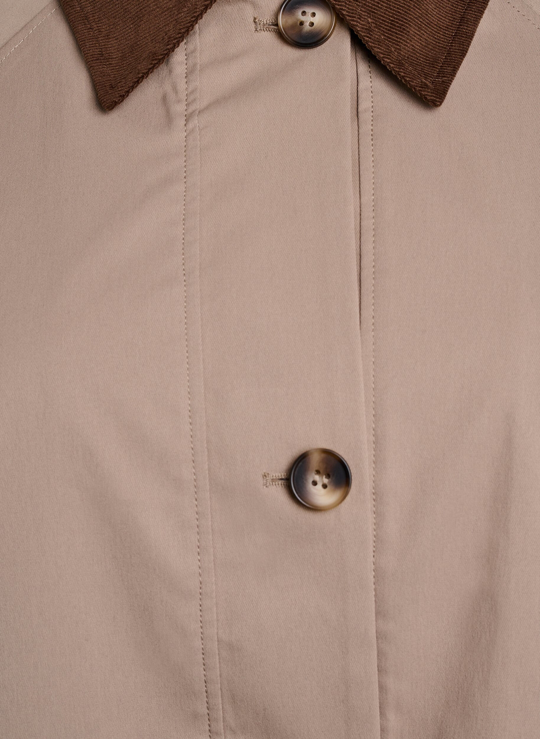 Zizzi Fr&uuml;hlingsjacke mit kontrastierenden Corddetails, Desert Taupe, Packshot image number 2