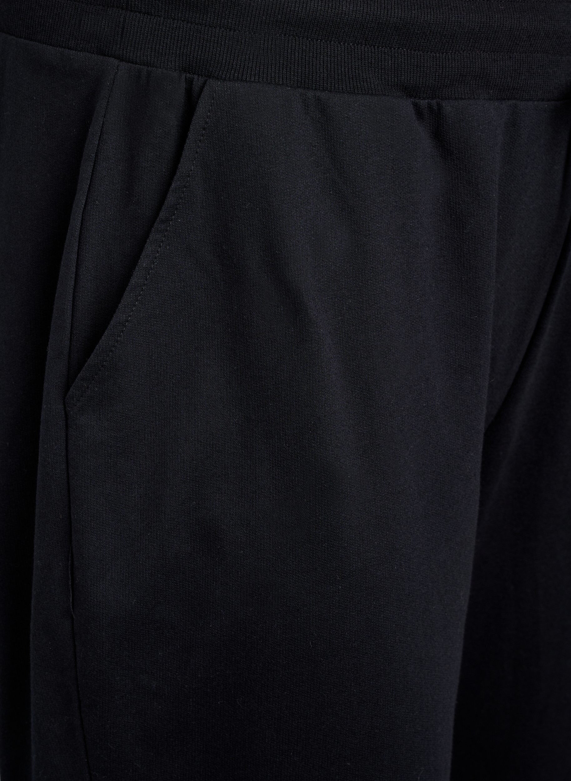 Zizzi Lockere Trainingshose mit Taschen, Schwarz, Packshot image number 2