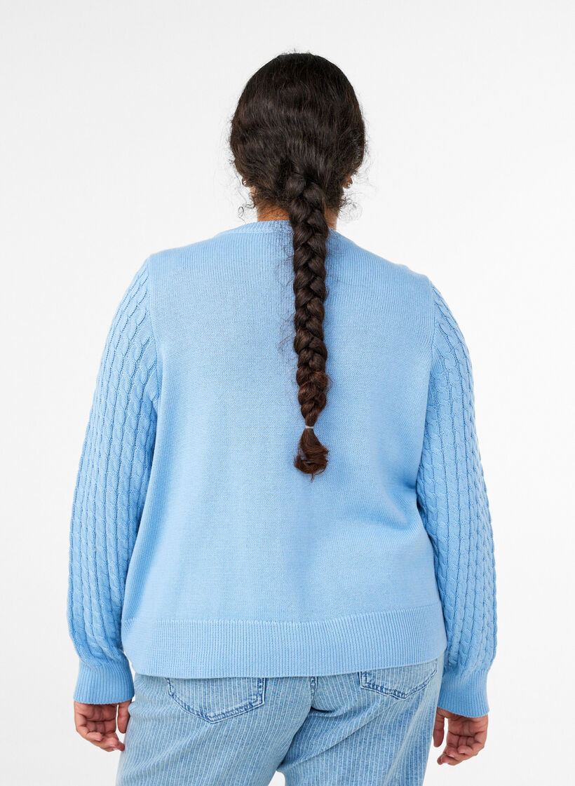 Cardigan en maille torsad&eacute;e avec boutons dor&eacute;s, Bleu, Model image number 2