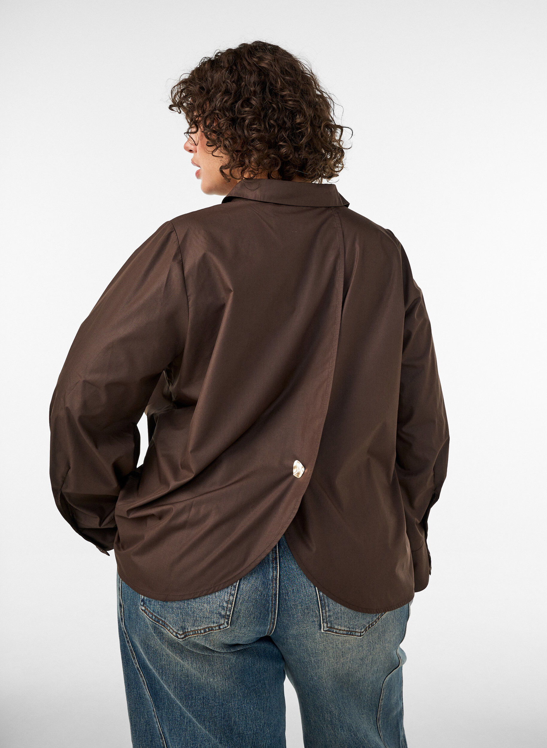 ZizziHemd mit dekorativem R&uuml;ckendetail, Braun, Model image number 2