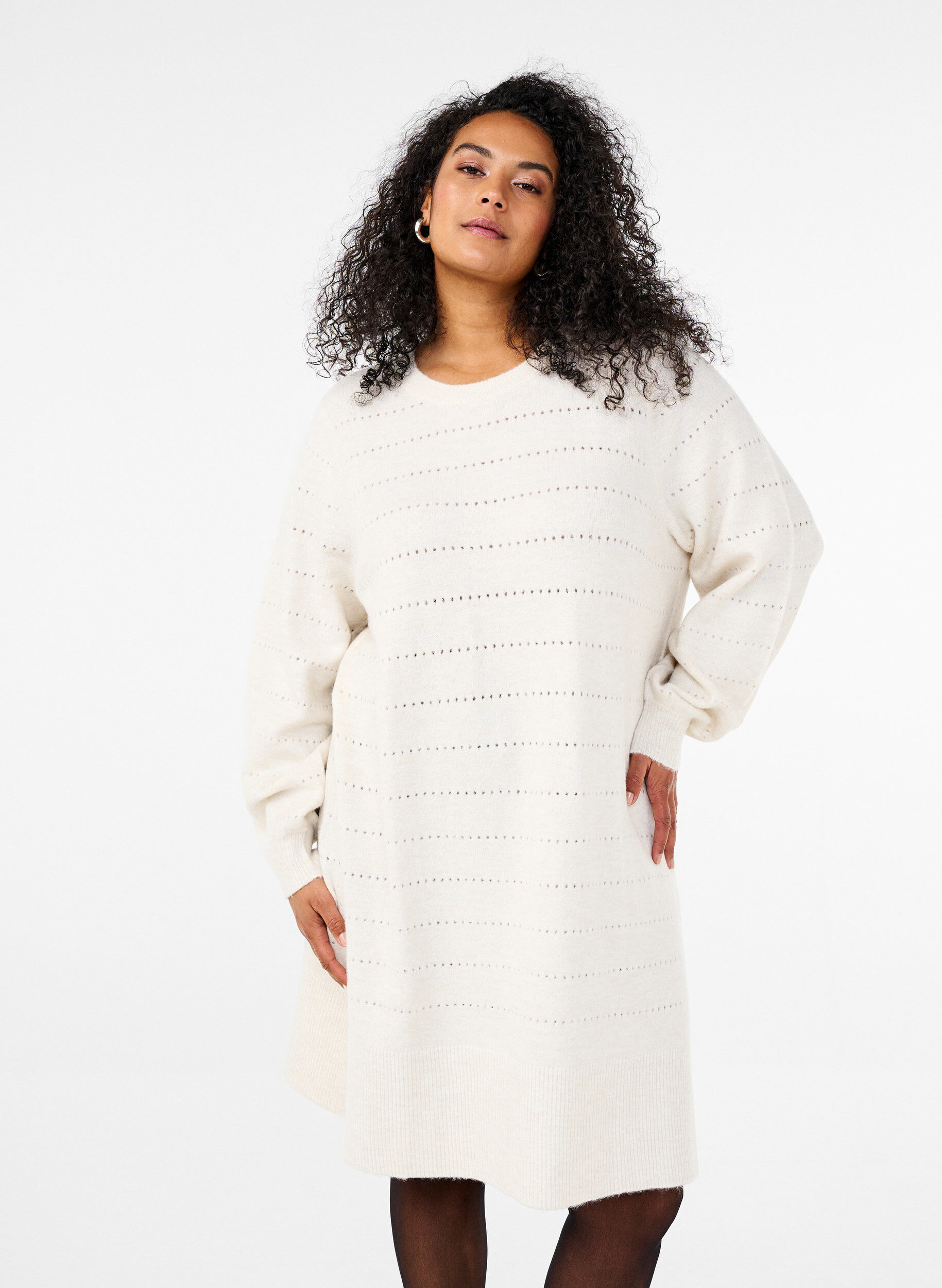Zizzi Strickkleid mit Schlitzen und Lochmuster, Birch Mel., Model image number 0