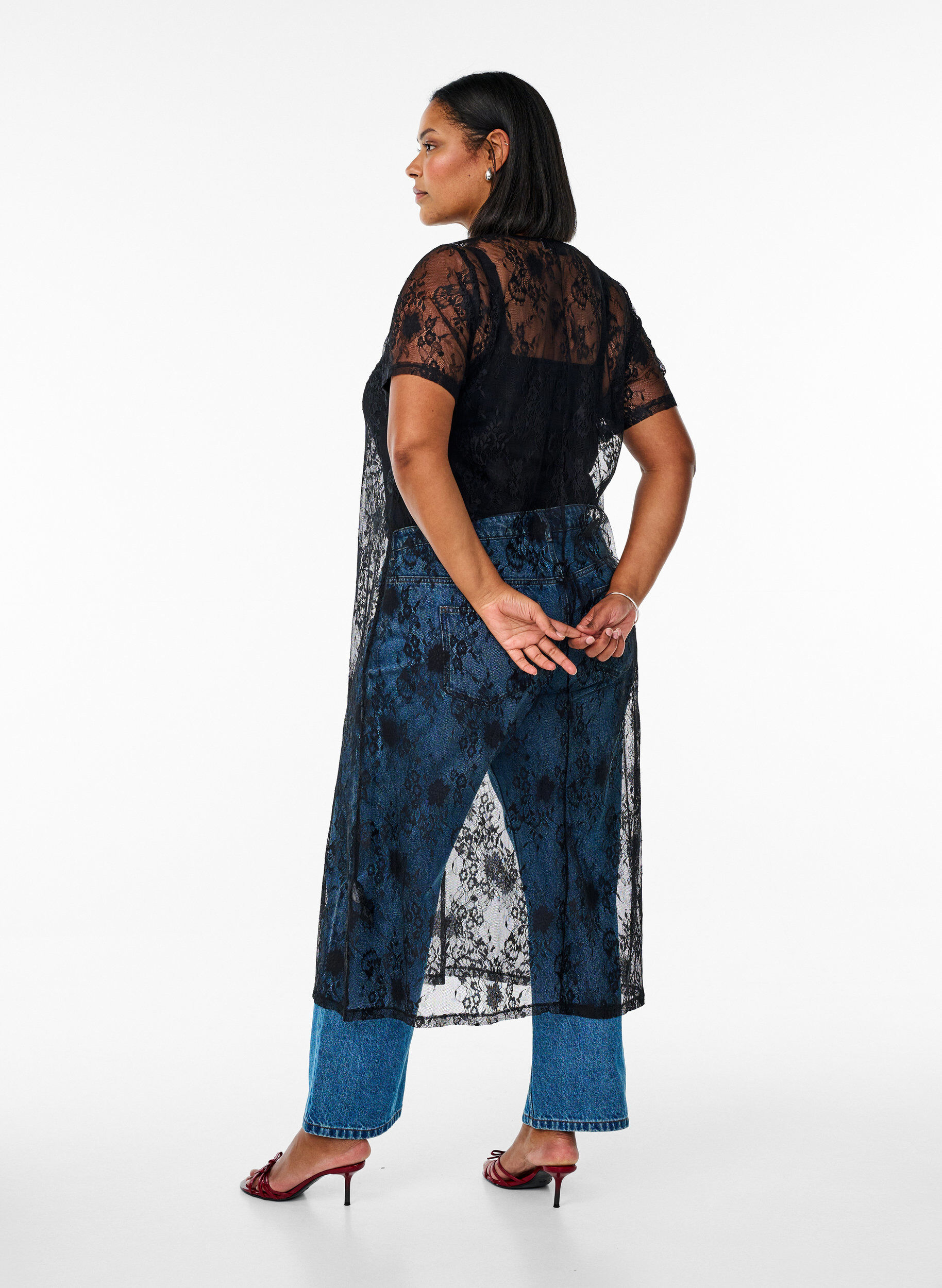 Zizzi Spitzenkleid in Midi-L&auml;nge mit A-Linie, Black, Model image number 1