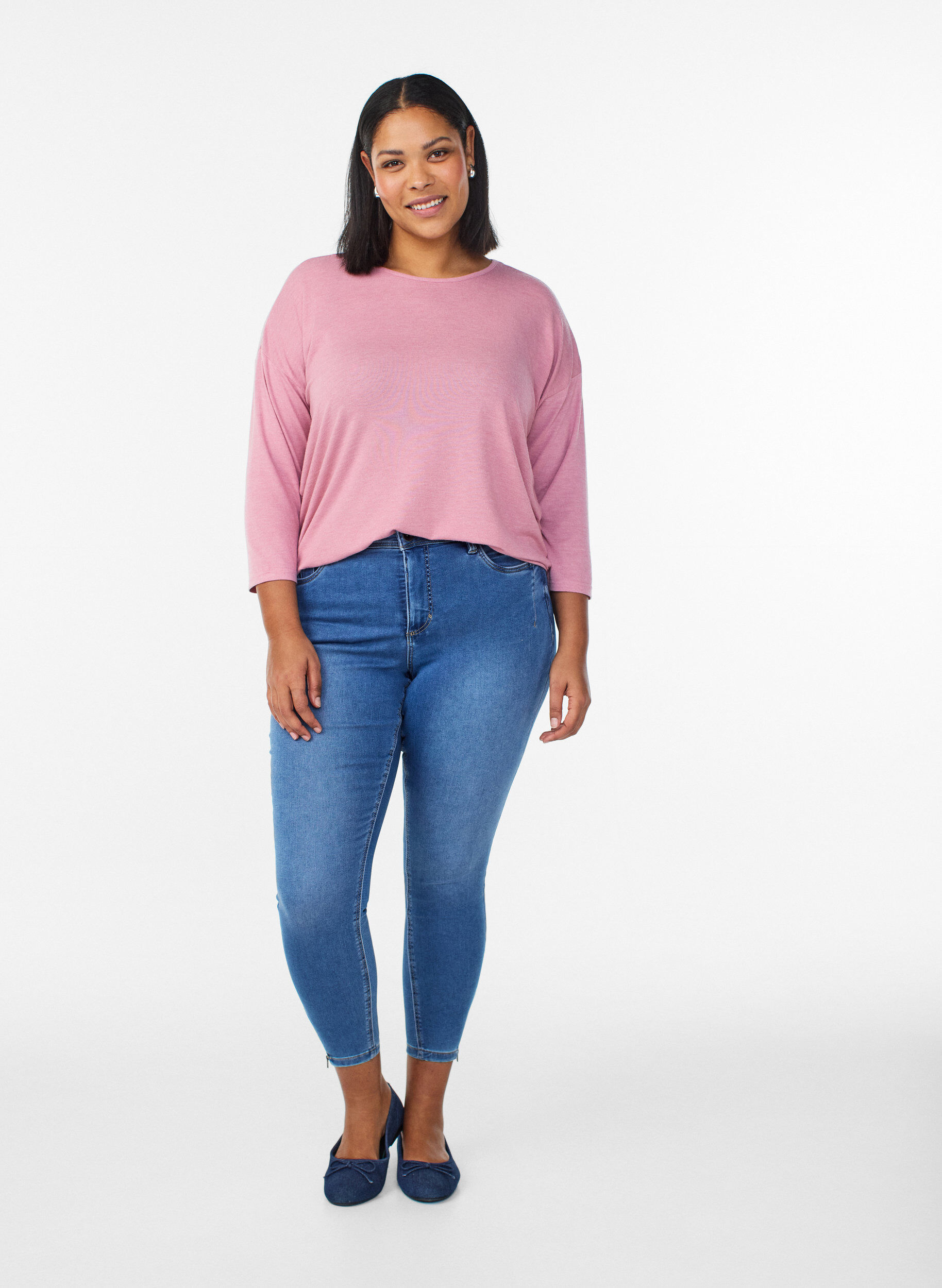 Jean crop Amy avec d&eacute;tails zipp&eacute;s, Bleu, Model