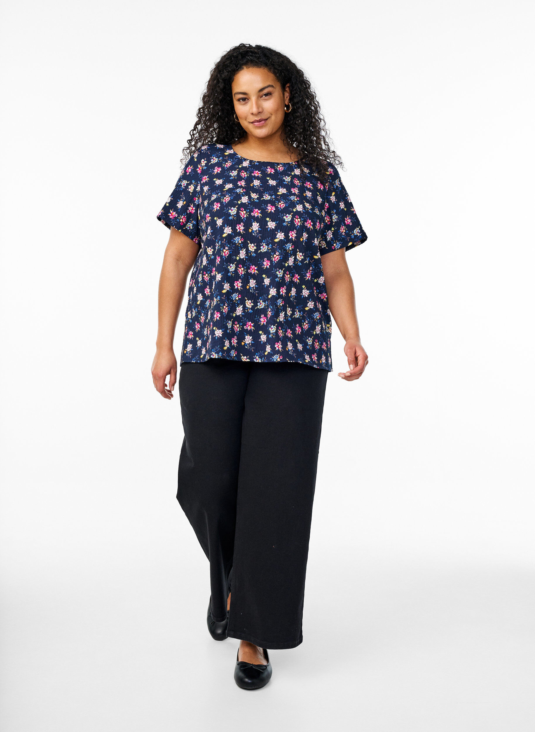 Zizzi FLASH - Bluse mit Struktur und kurzen &Auml;rmeln, Blau, Model image number 1