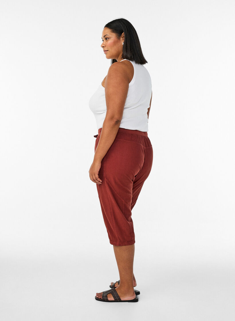 Capri-Hose aus Baumwolle, Rot, Model image number 1
