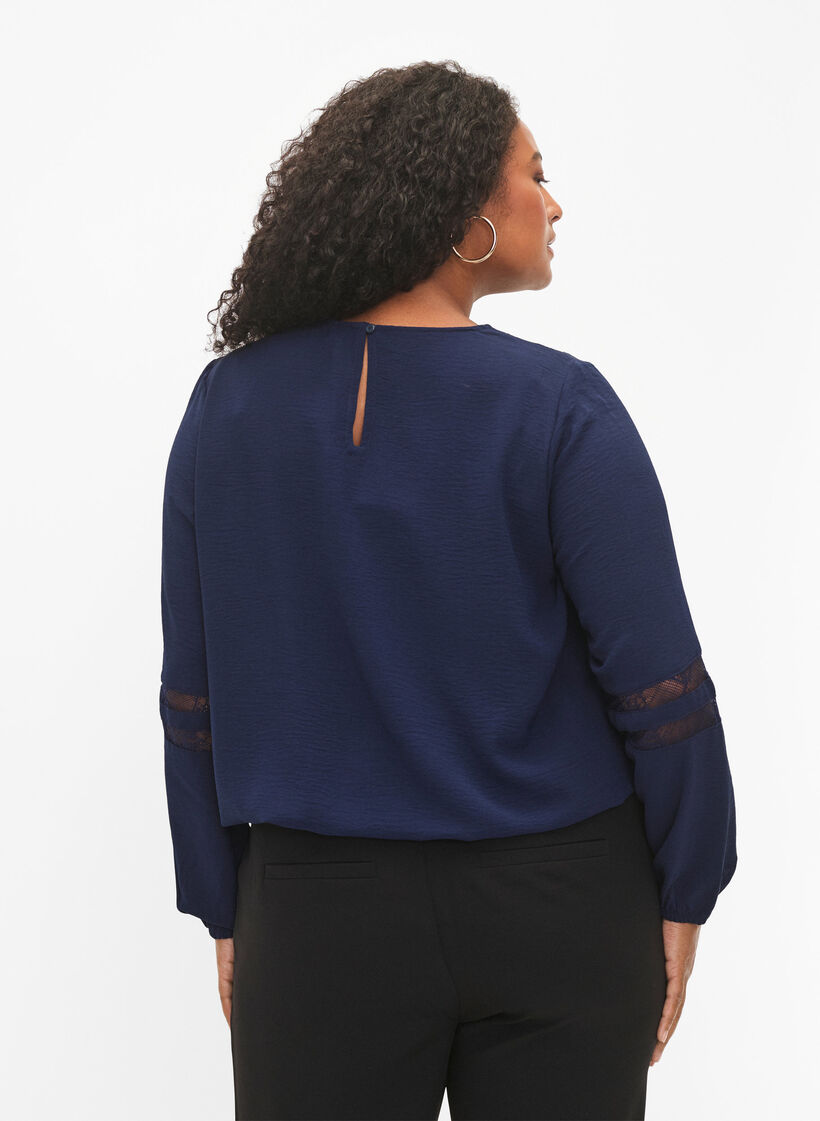  Langarm-Bluse mit Spitze, Navy Blazer, Model image number 1