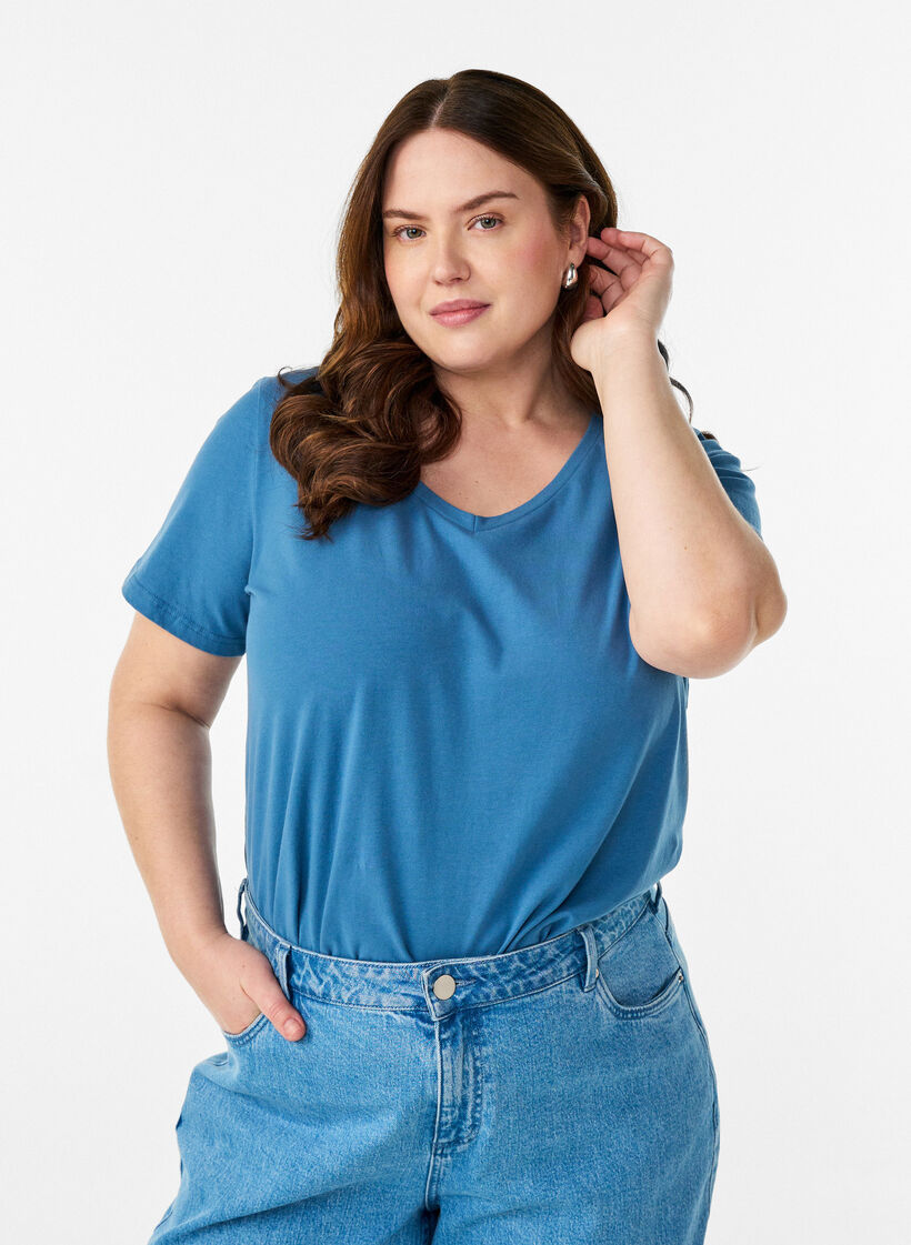 Einfarbiges Basic-T-Shirt aus Baumwolle, Grau, Model image number 1