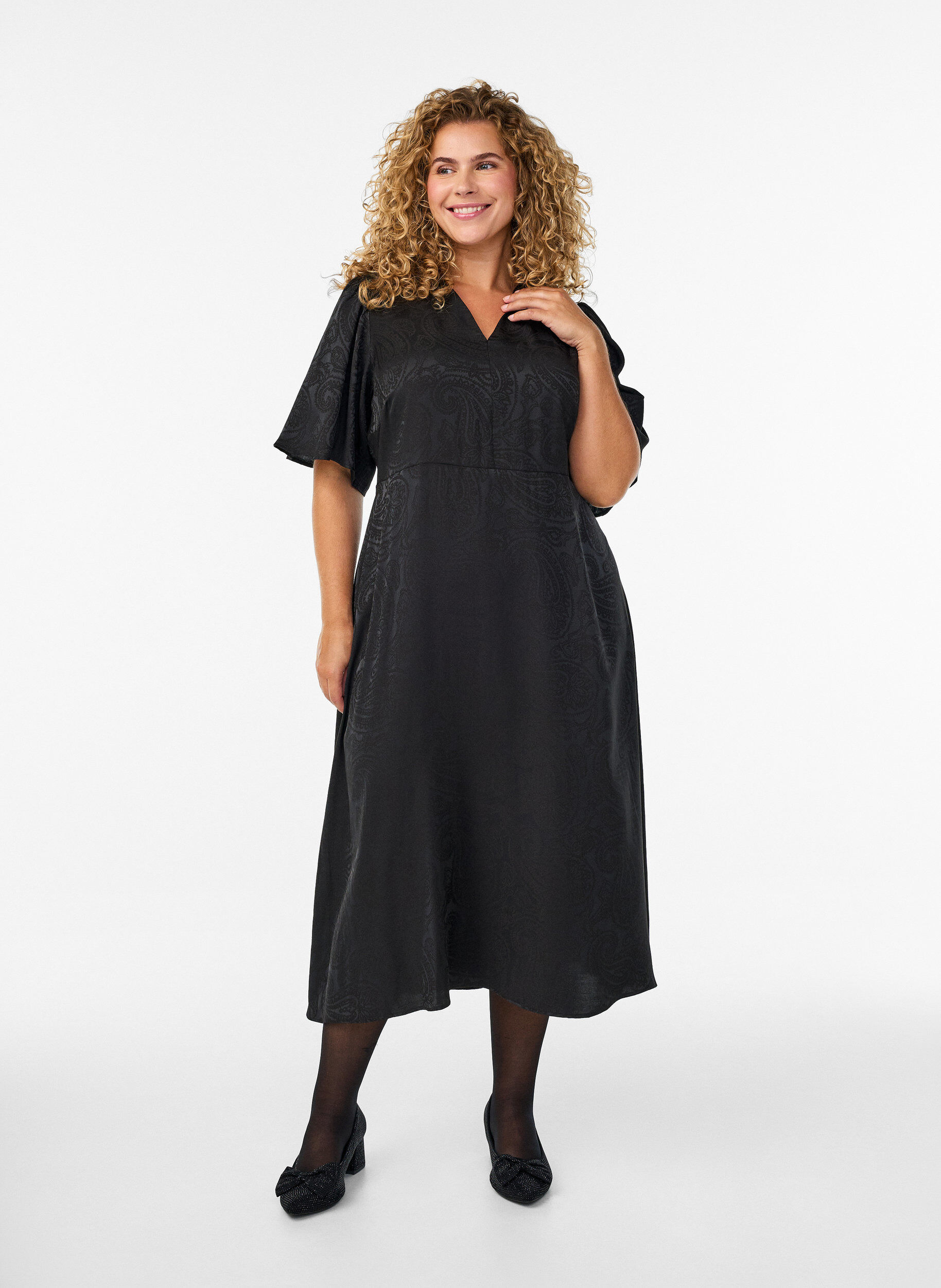 ZizziMidikleid aus Jacquard mit Paisleymuster und Fl&uuml;gel&auml;rmeln, Schwarz, Model image number 0