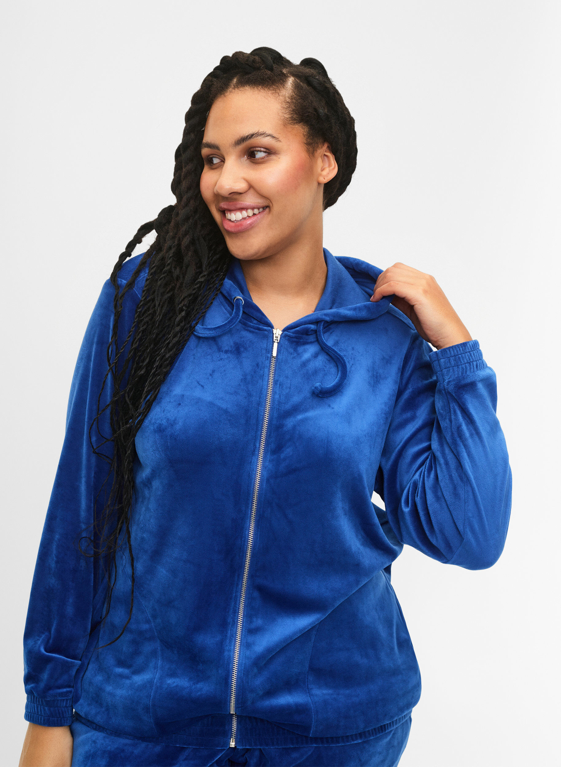 Zizzi Cardigan aus Velours mit Rei&szlig;verschluss und Kapuze , Blau, Model image number 3