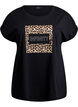 T-Shirt mit Leopardenmuster und Text, Black Leo, Packshot image number 0