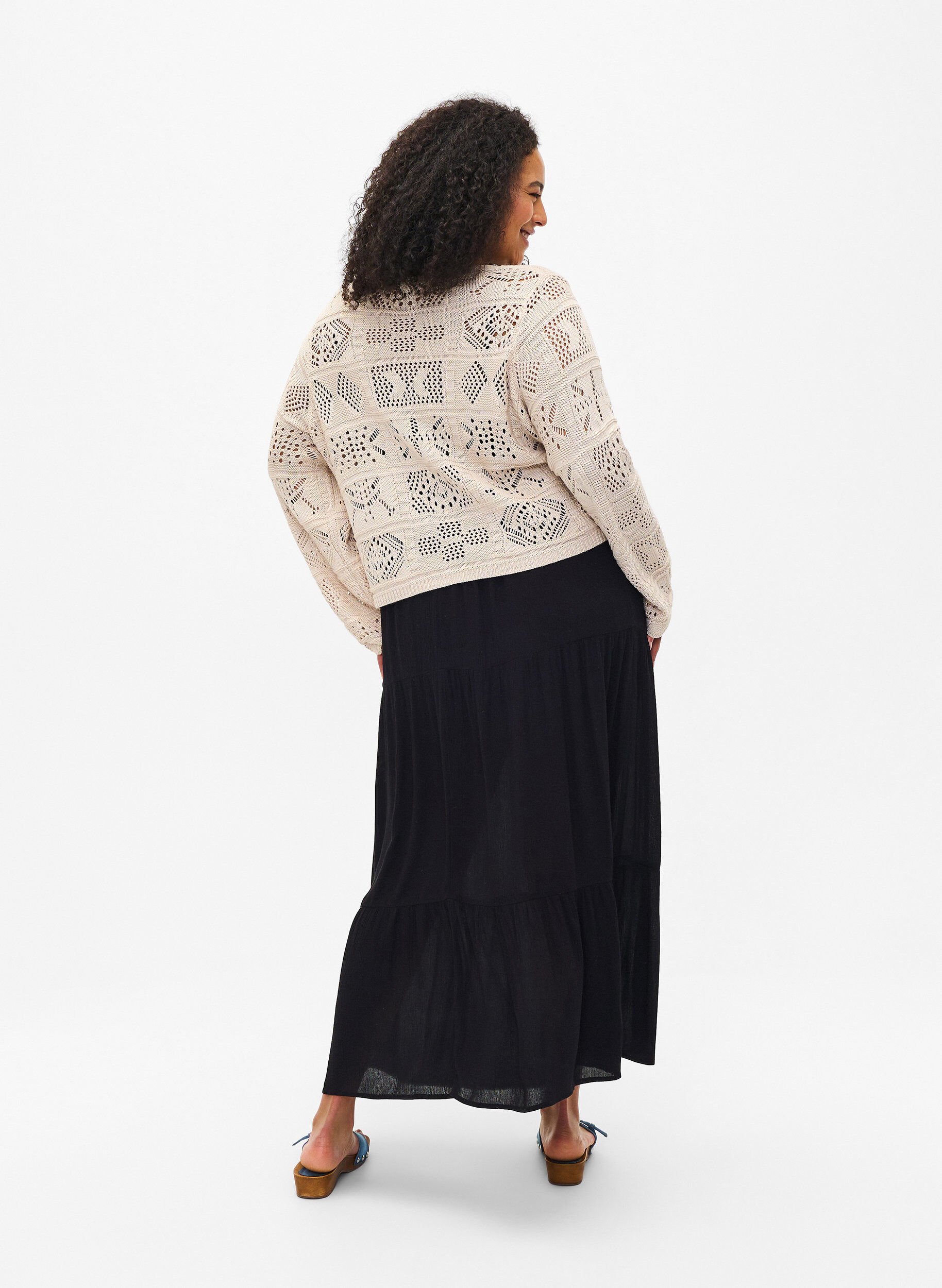 Zizzi Langer Rock mit Gummizug am Bund, Schwarz, Model image number 1