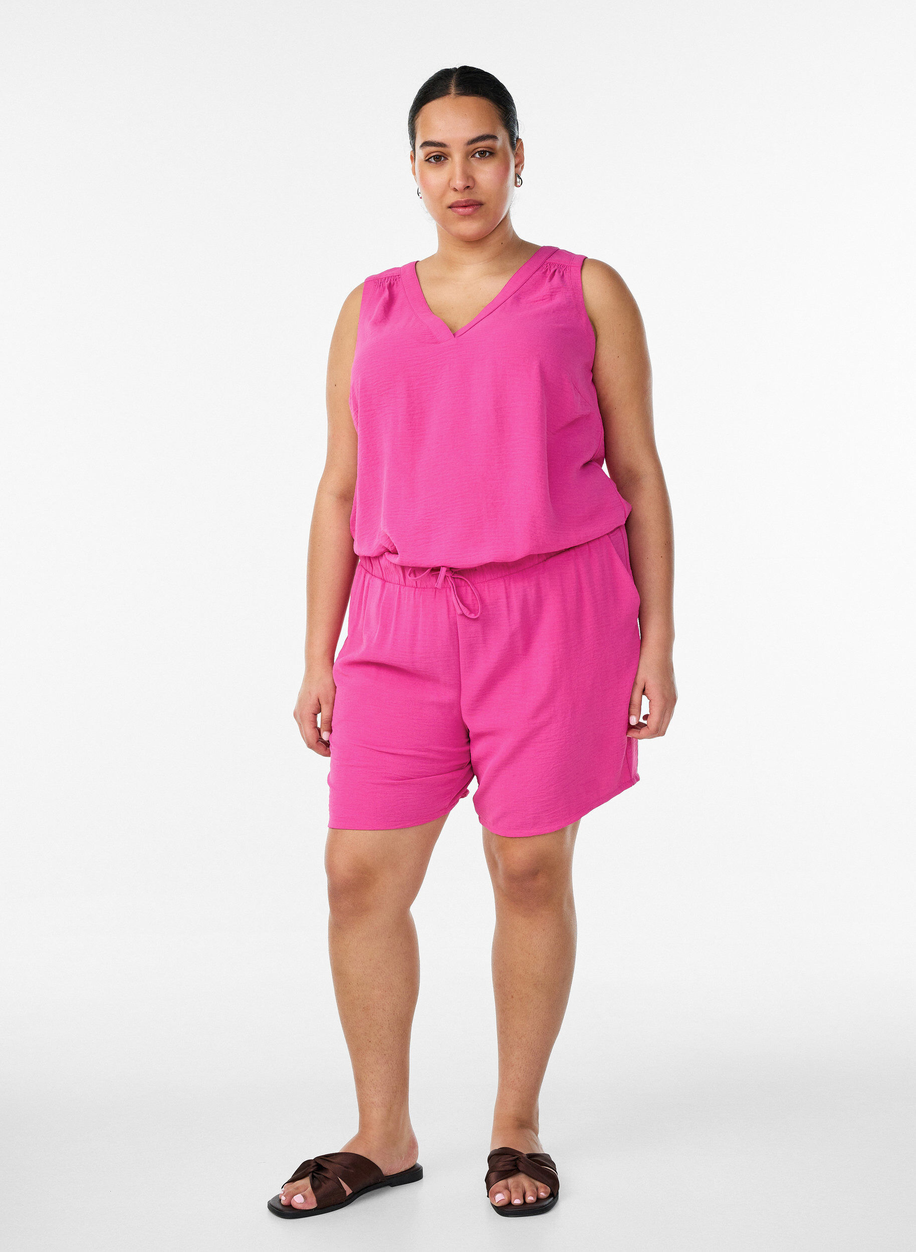 ZizziShort avec poches et ceinture &eacute;lastique, Rose, Model image number 1