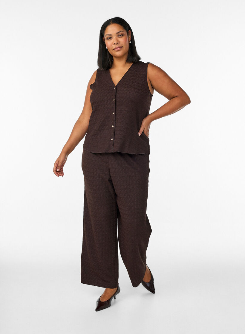 Top sans manches &agrave; texture ondul&eacute;e et fermeture boutonn&eacute;e, Marron, Model image number 1