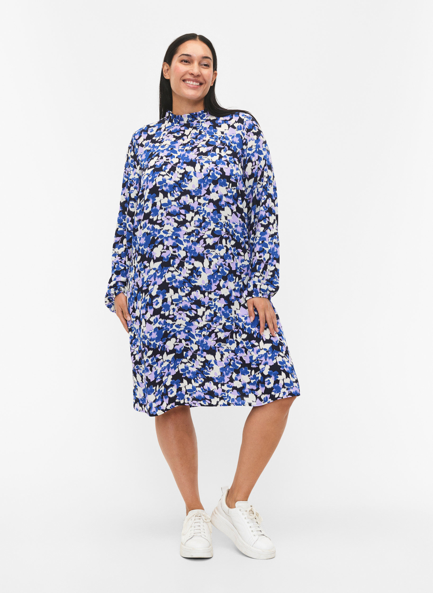 Zizzi FLASH - Robe &agrave; manches longues avec imprim&eacute; floral, Blue Purple Flower, Model image number 2