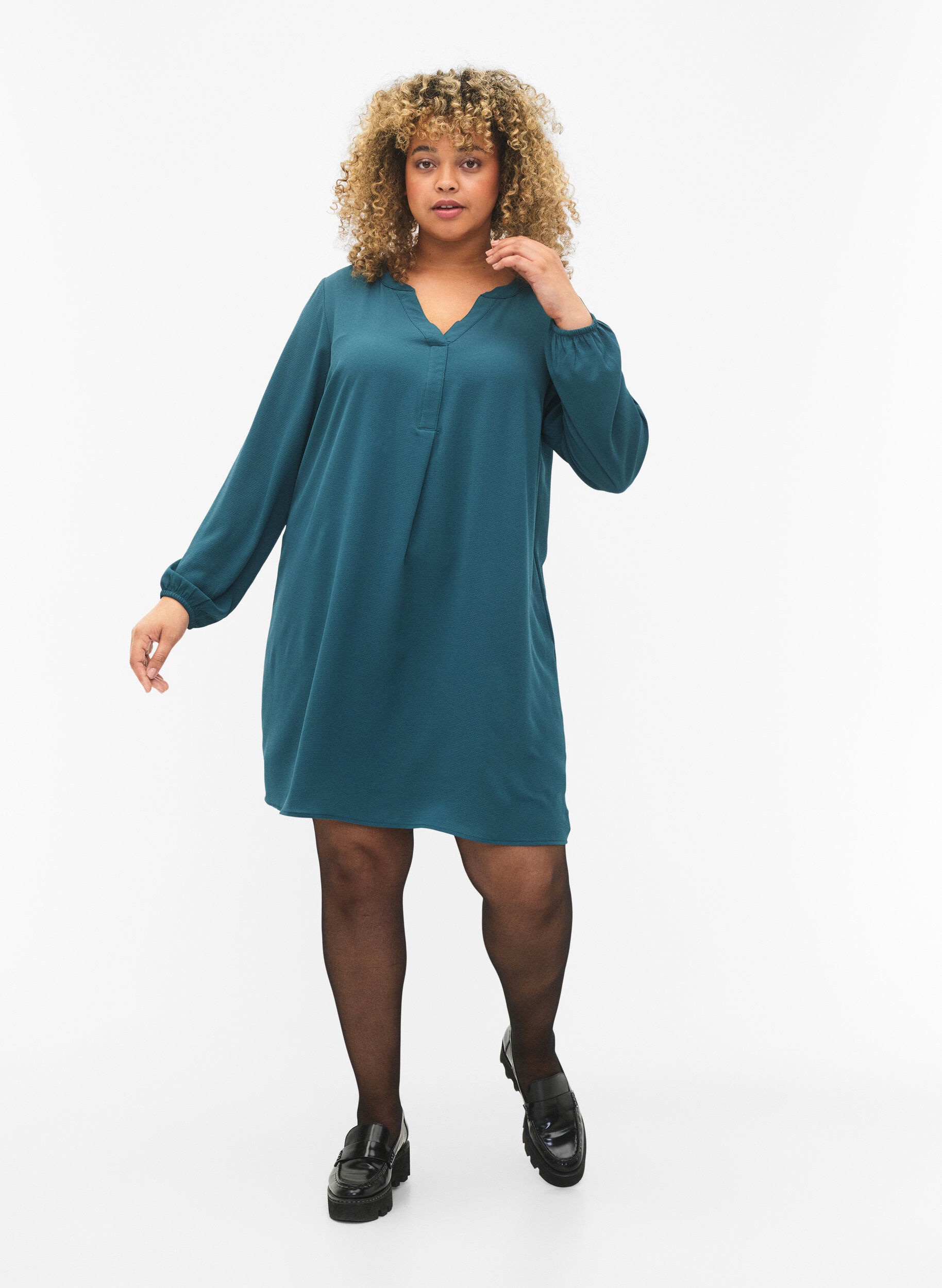 Zizzi Lang&auml;rmeliges Kleid mit V-Ausschnitt., Deep Teal, Model image number 2
