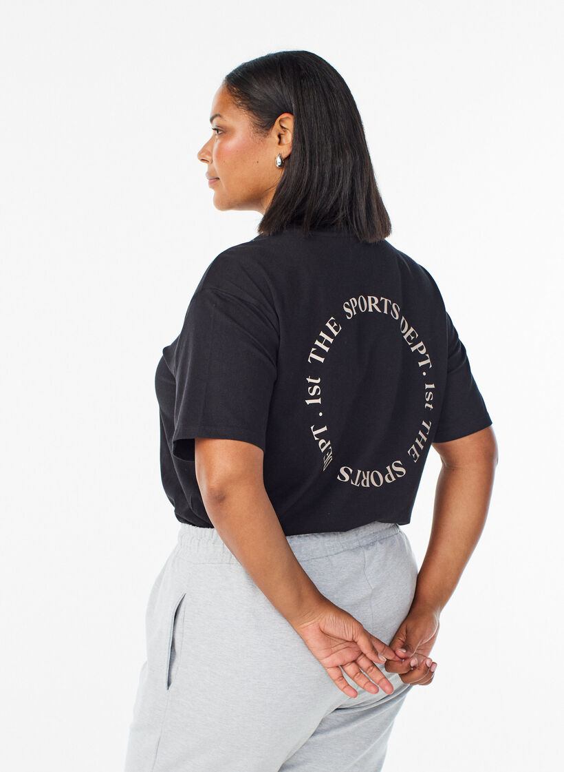 Sportliches T-Shirt aus Bio-Baumwolle, Schwarz, Model image number 2