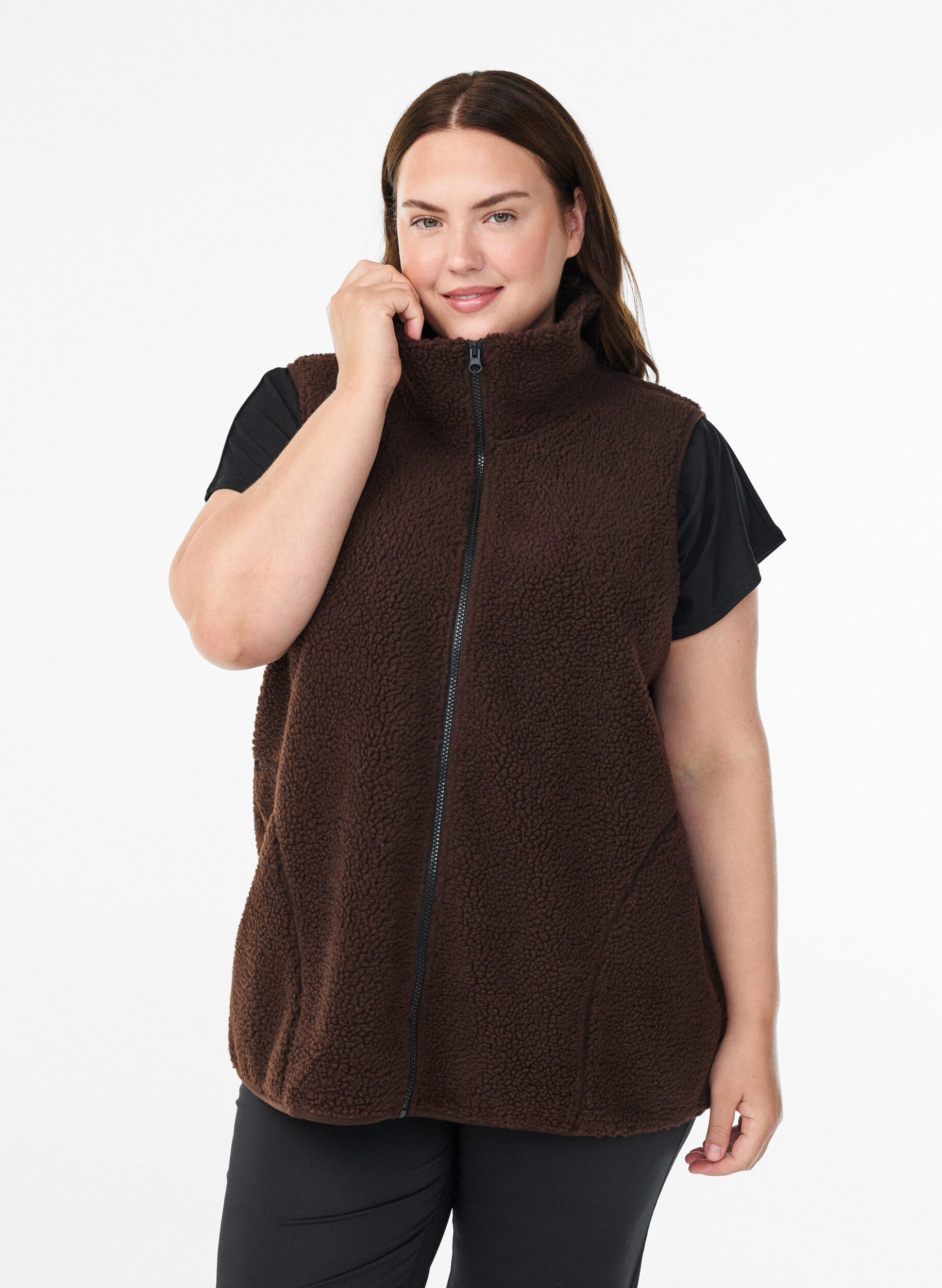 Gilet en teddy avec fermeture &eacute;clair et poches, Marron, Model