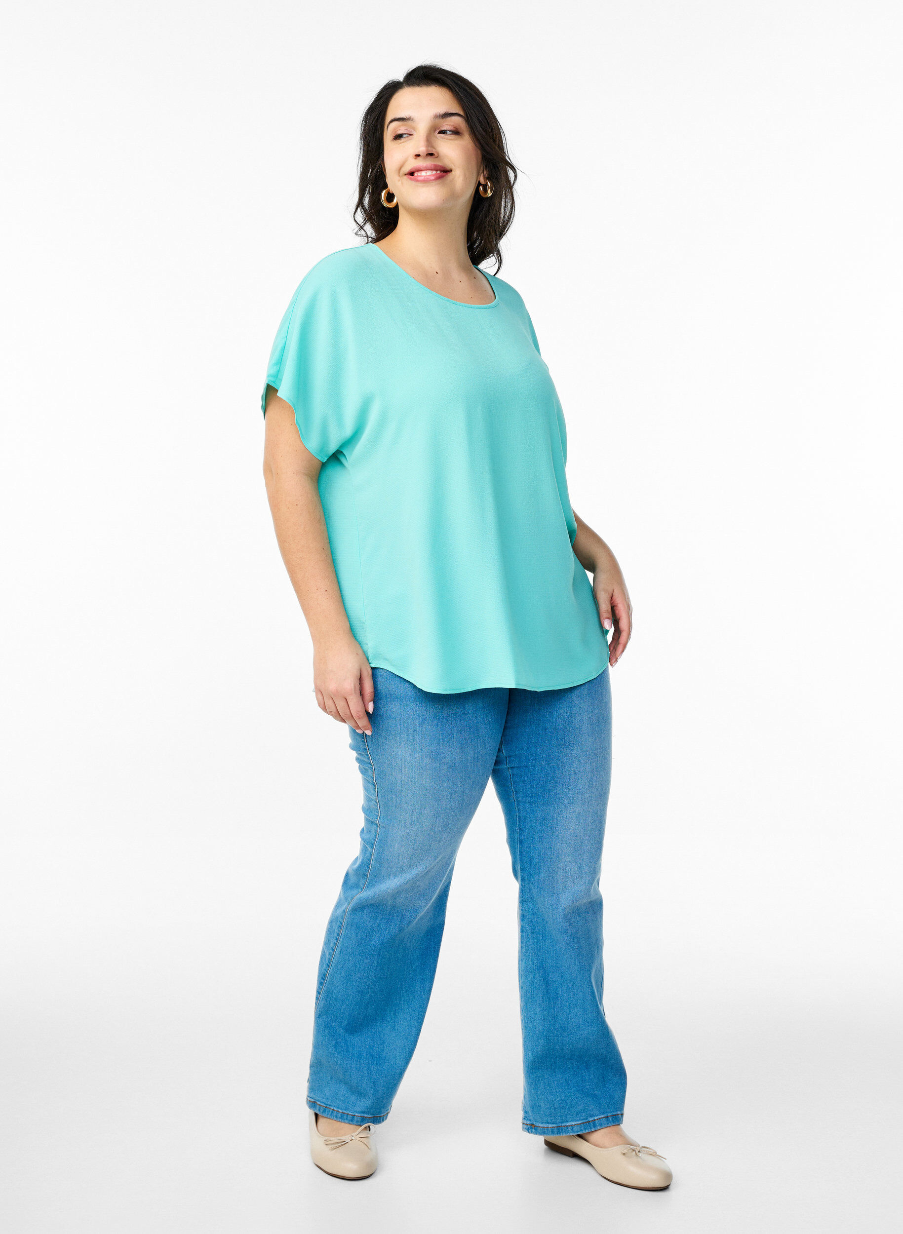 Zizzi Bluse mit kurzen &Auml;rmeln und Rundhalsausschnitt, Blau, Model image number 1
