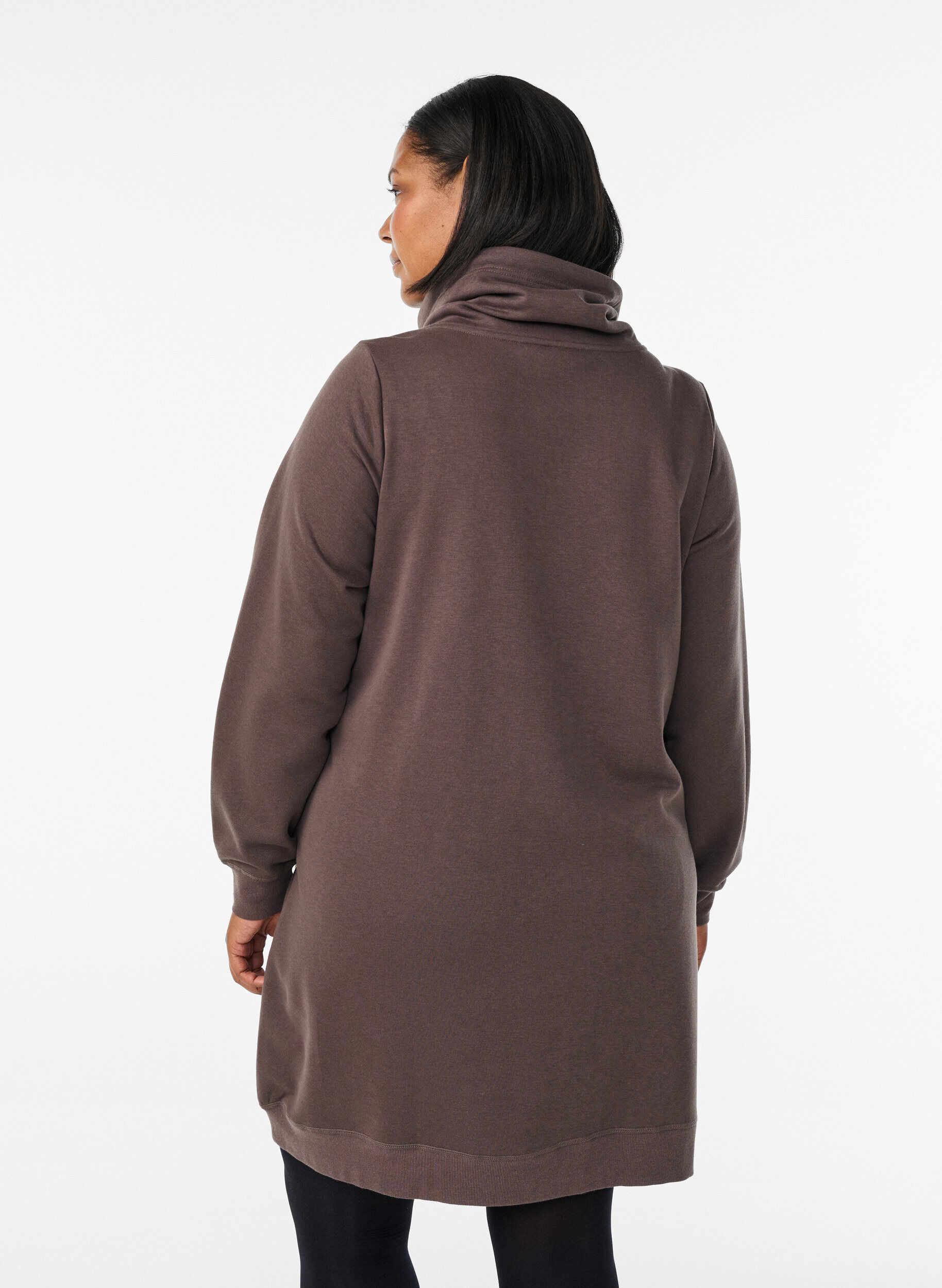 Zizzi FLASH - Kurzes Sweatshirtkleid mit Stehkragen und Taschen, Braun, Model image number 2