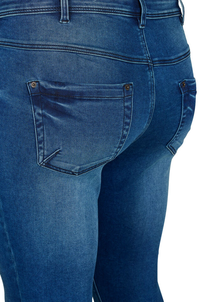 Cropped Amy Jeans mit Reißverschluss, Blau, Packshot image number 1