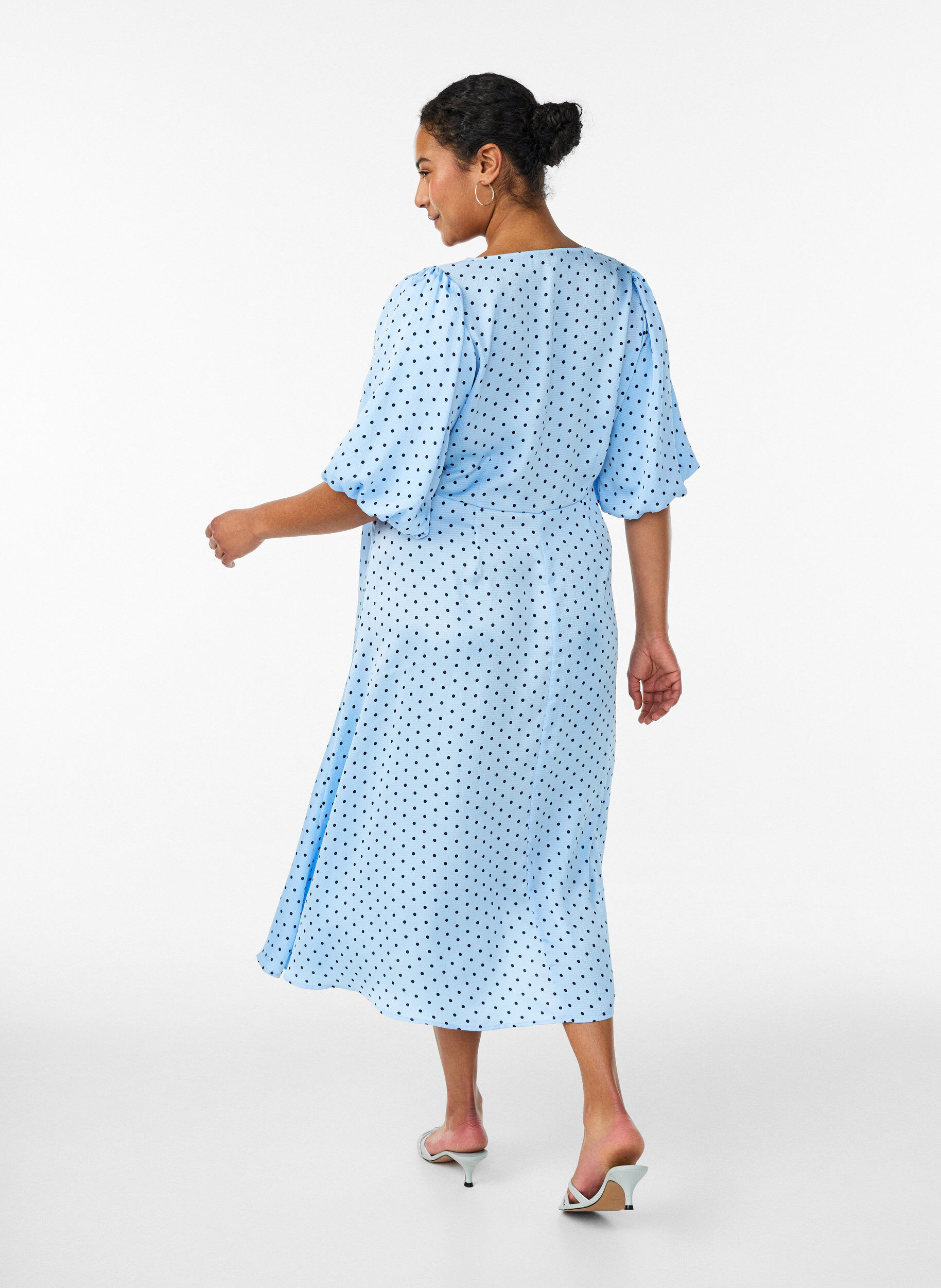 ZizziRobe midi &agrave; pois avec encolure carr&eacute;e, Bleu Clair, Model image number 2