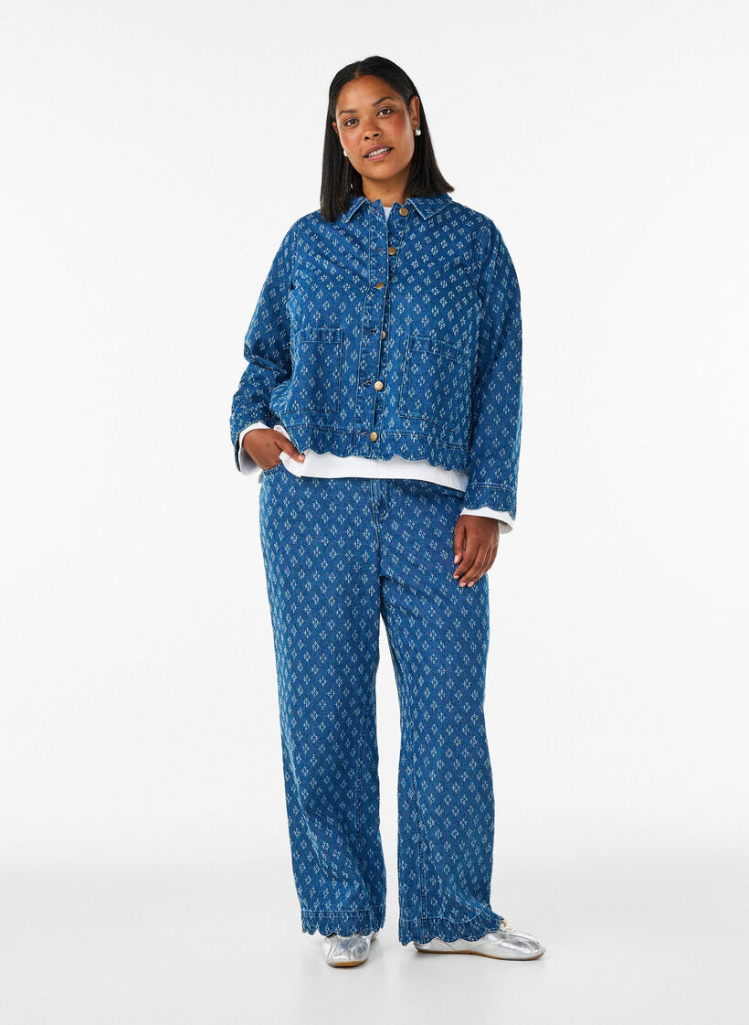 Myra Jeans mit weiter Passform und abgenutzter Optik, Blau, Model image number 0