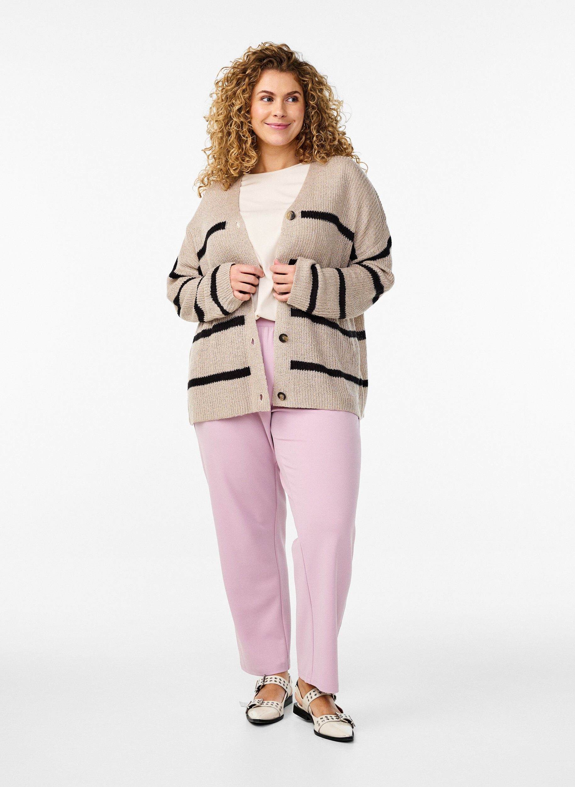 Zizzi FLASH - Cardigan en tricot avec rayures et boutons, Beige, Model image number 1