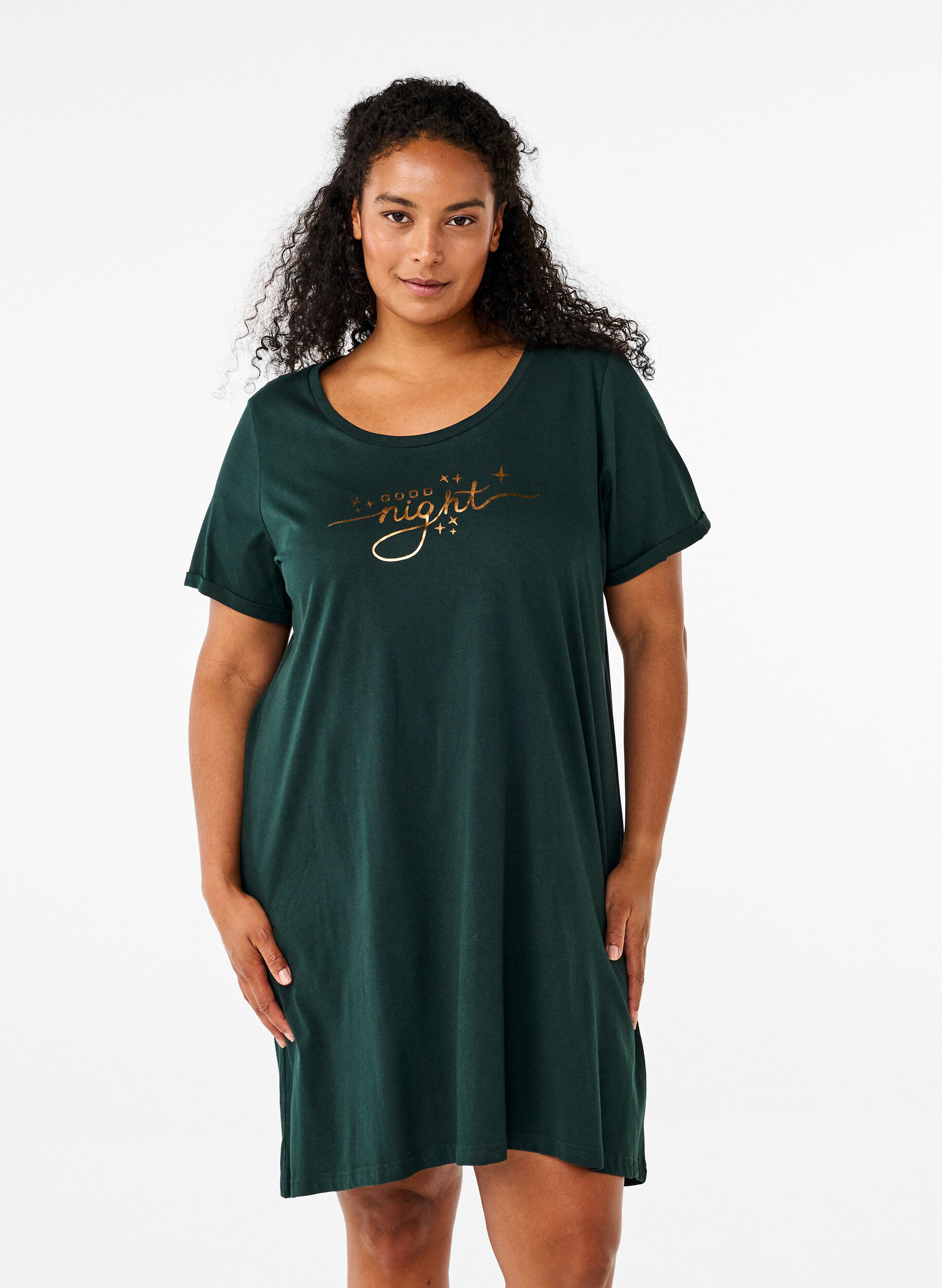 Zizzi Chemise de nuit &agrave; manches courtes en coton biologique, Vert fonc&eacute;, Model image number 0