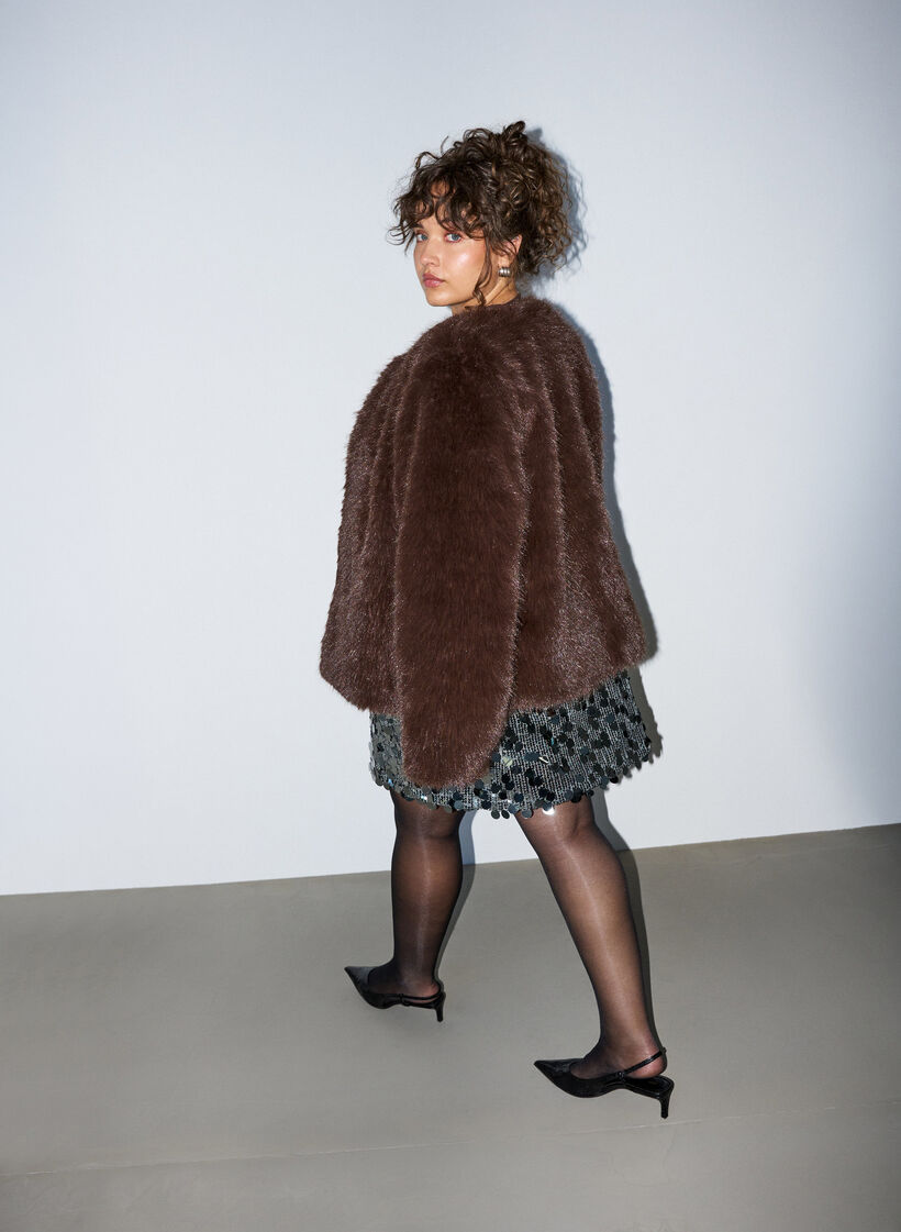 Veste courte en fausse fourrure ouverte sur le devant, Marron, Model image number 2