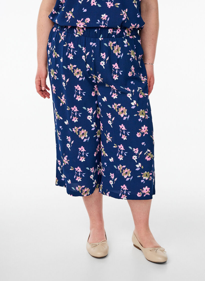 Pantalon ample avec imprim&eacute;, Bleu, Model image number 2
