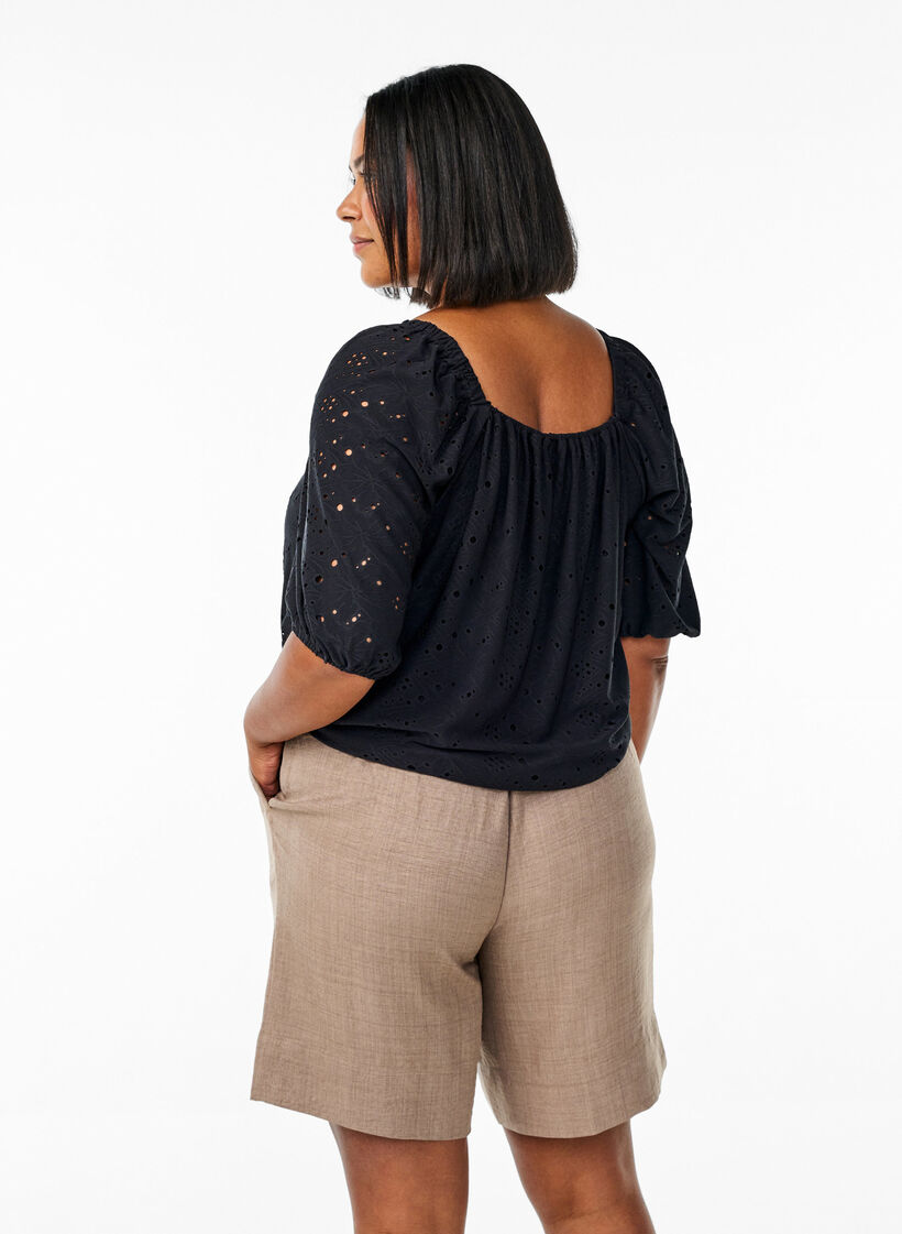 Shorts mit Taschen und hoher Taille, Braun, Model image number 2