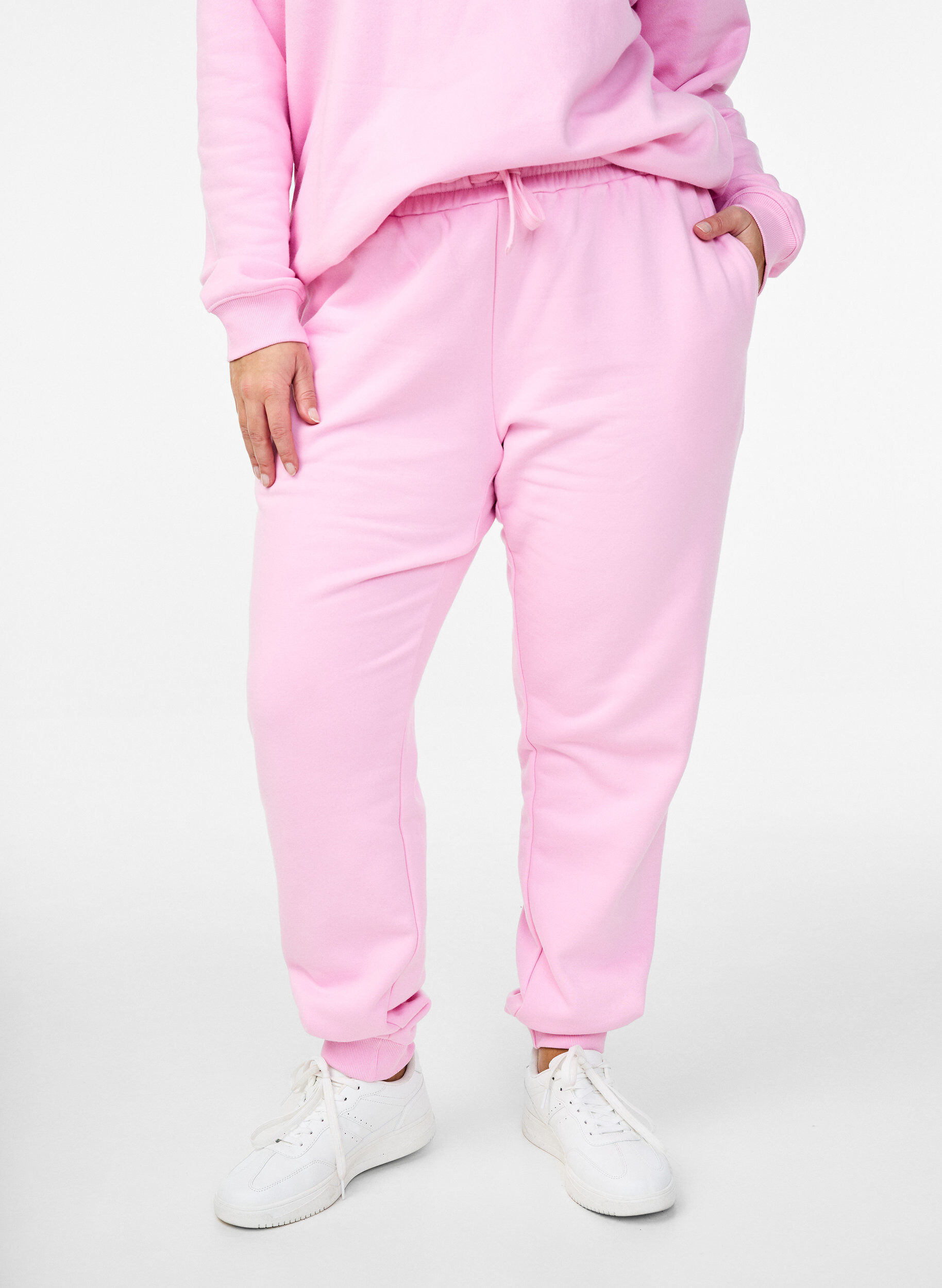 Zizzi Sweathose mit hoher Taille, Pink, Model image number 2