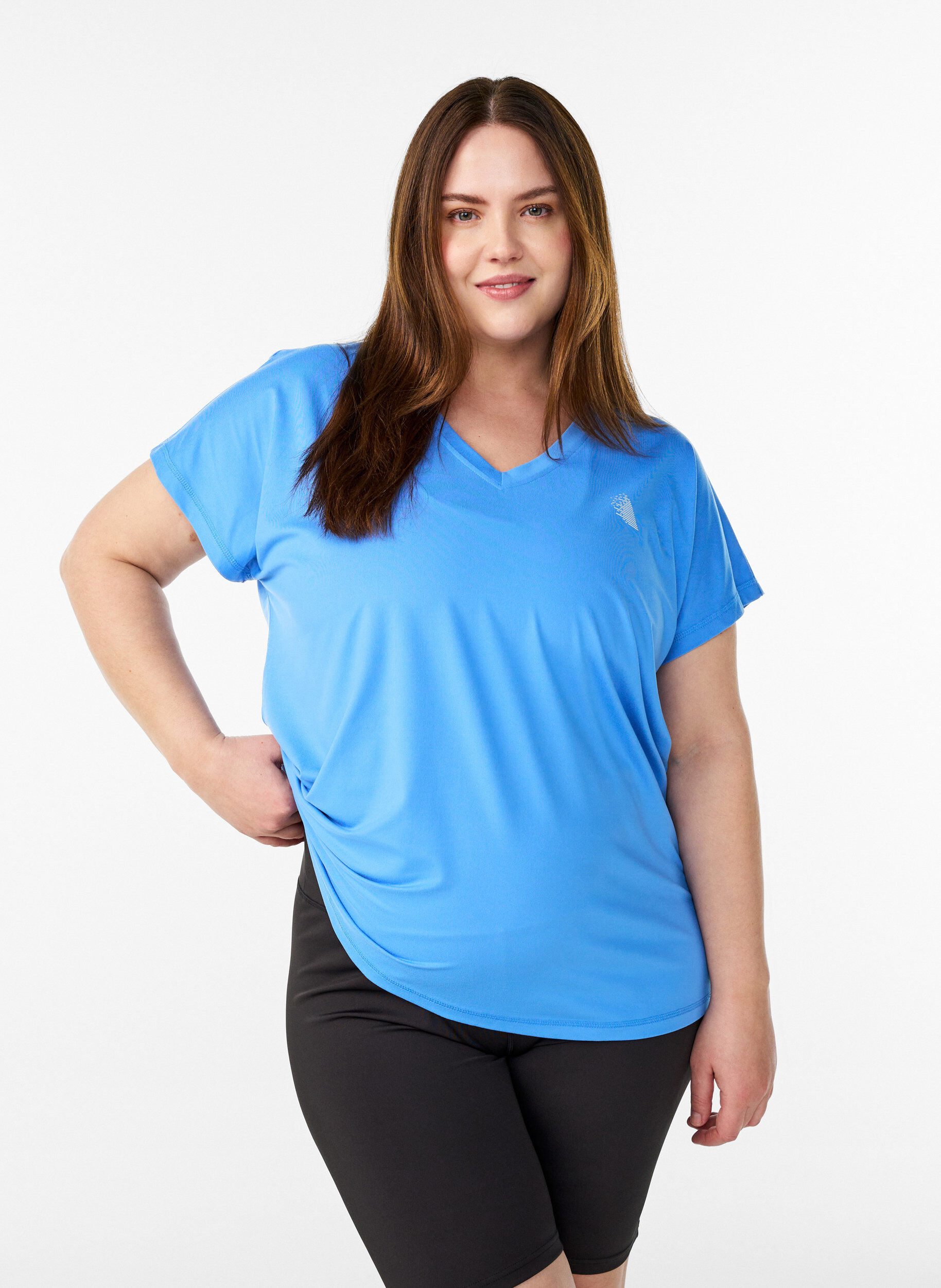 Lockeres Trainings-T-Shirt mit V-Ausschnitt, Blau, Model
