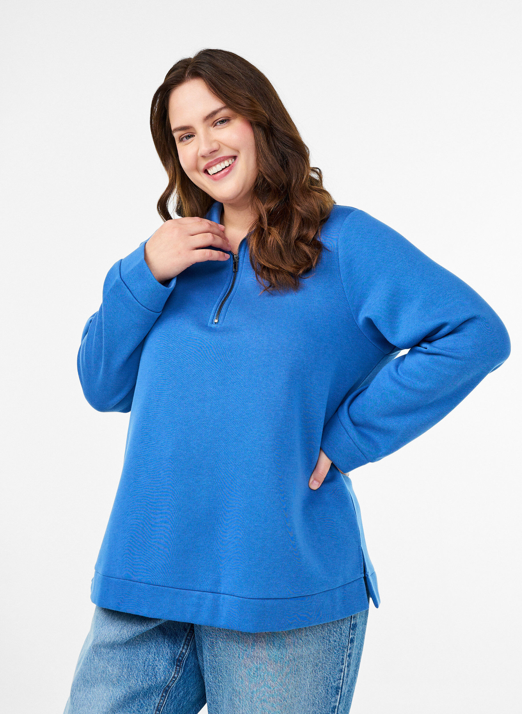Sweatshirt mit hohem Kragen und Rei&szlig;verschluss, Blau, Model