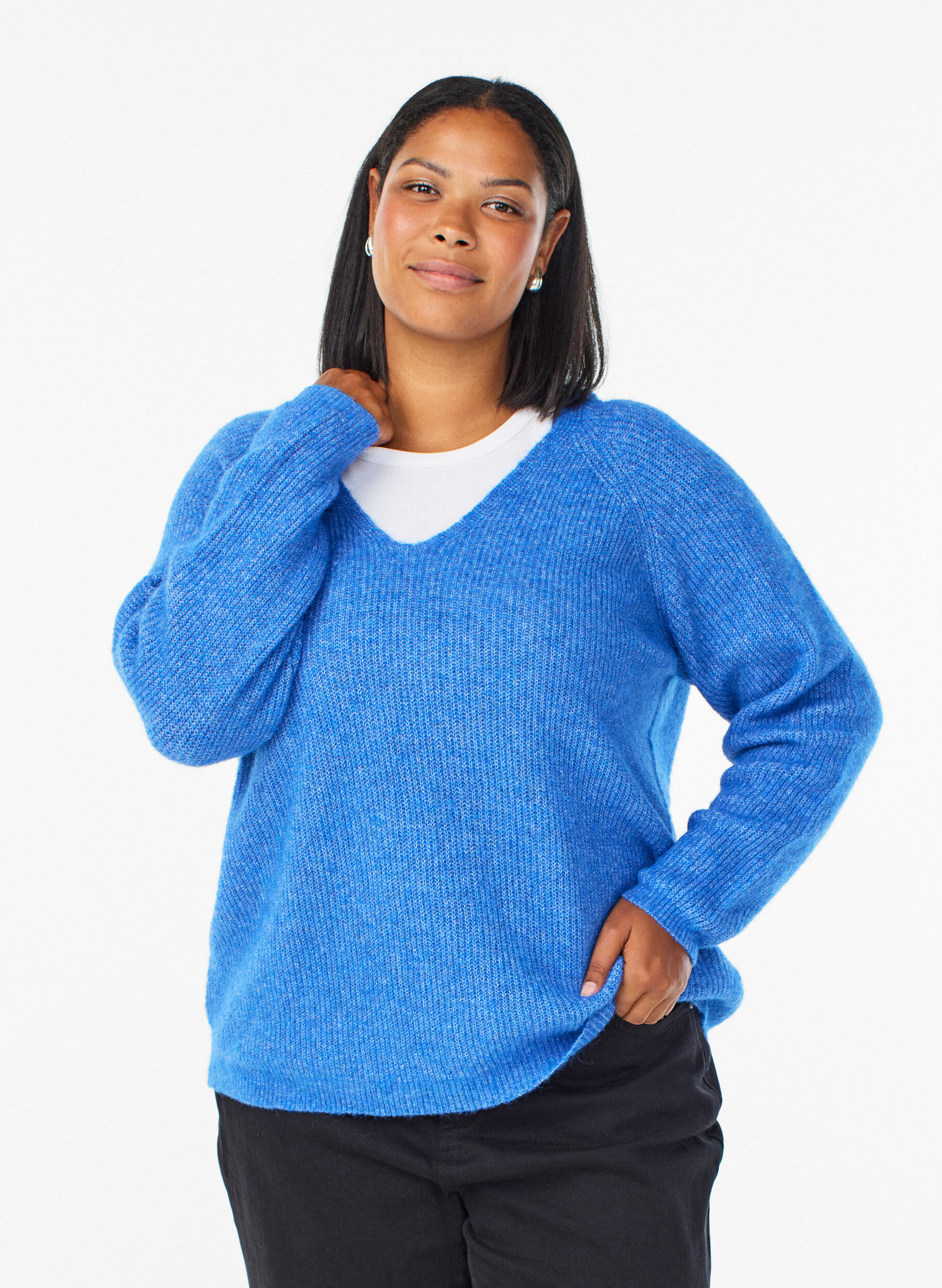 Strickbluse mit V-Ausschnitt und Raglan&auml;rmeln, Blau, Model