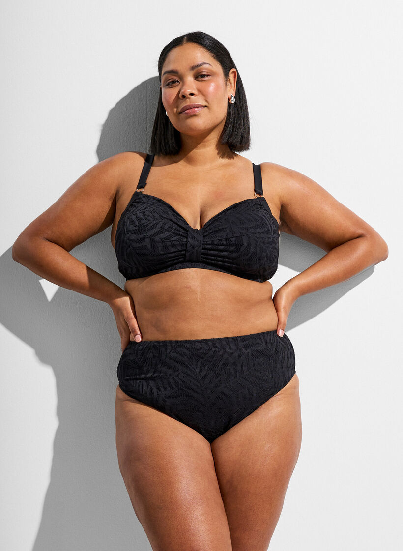 Haut de bikini avec maille structur&eacute;e et coussinets amovibles, Noir, Model image number 1