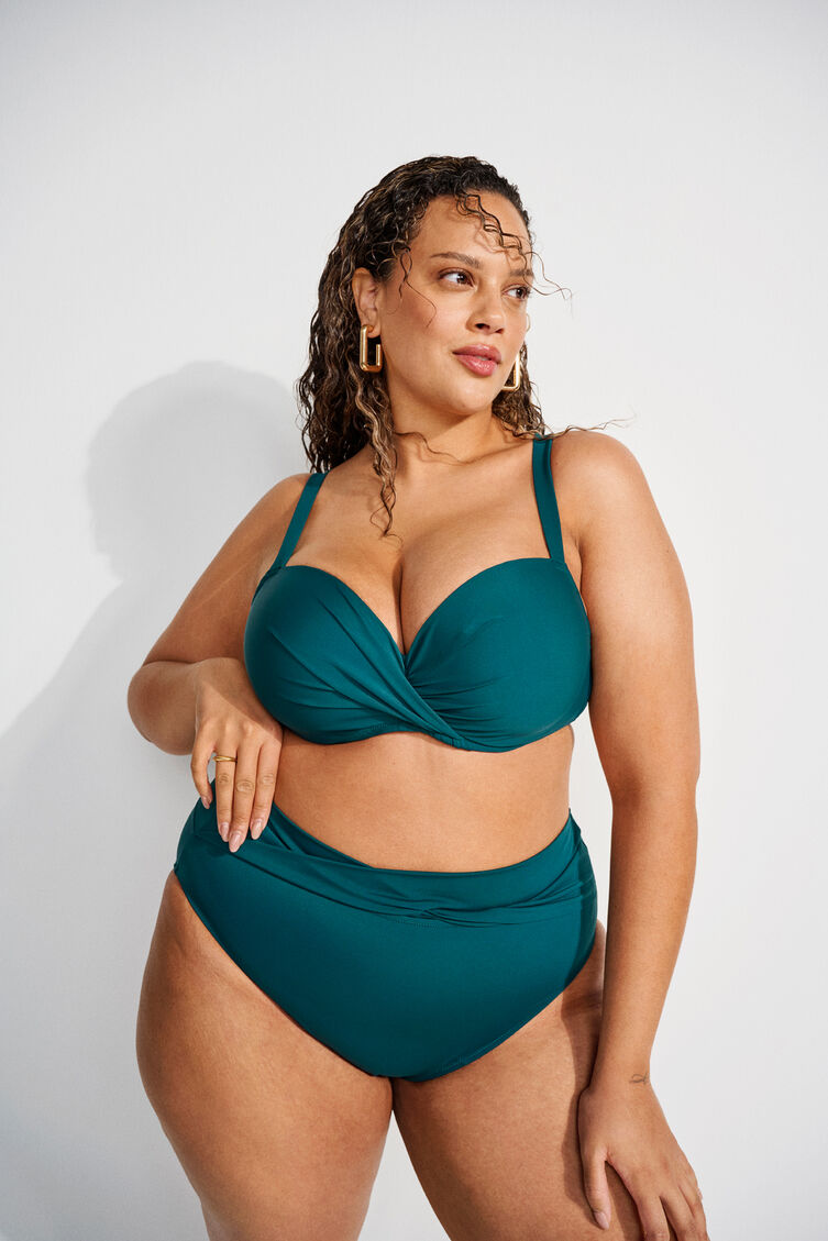 Bikini mit B&uuml;gel, , Model