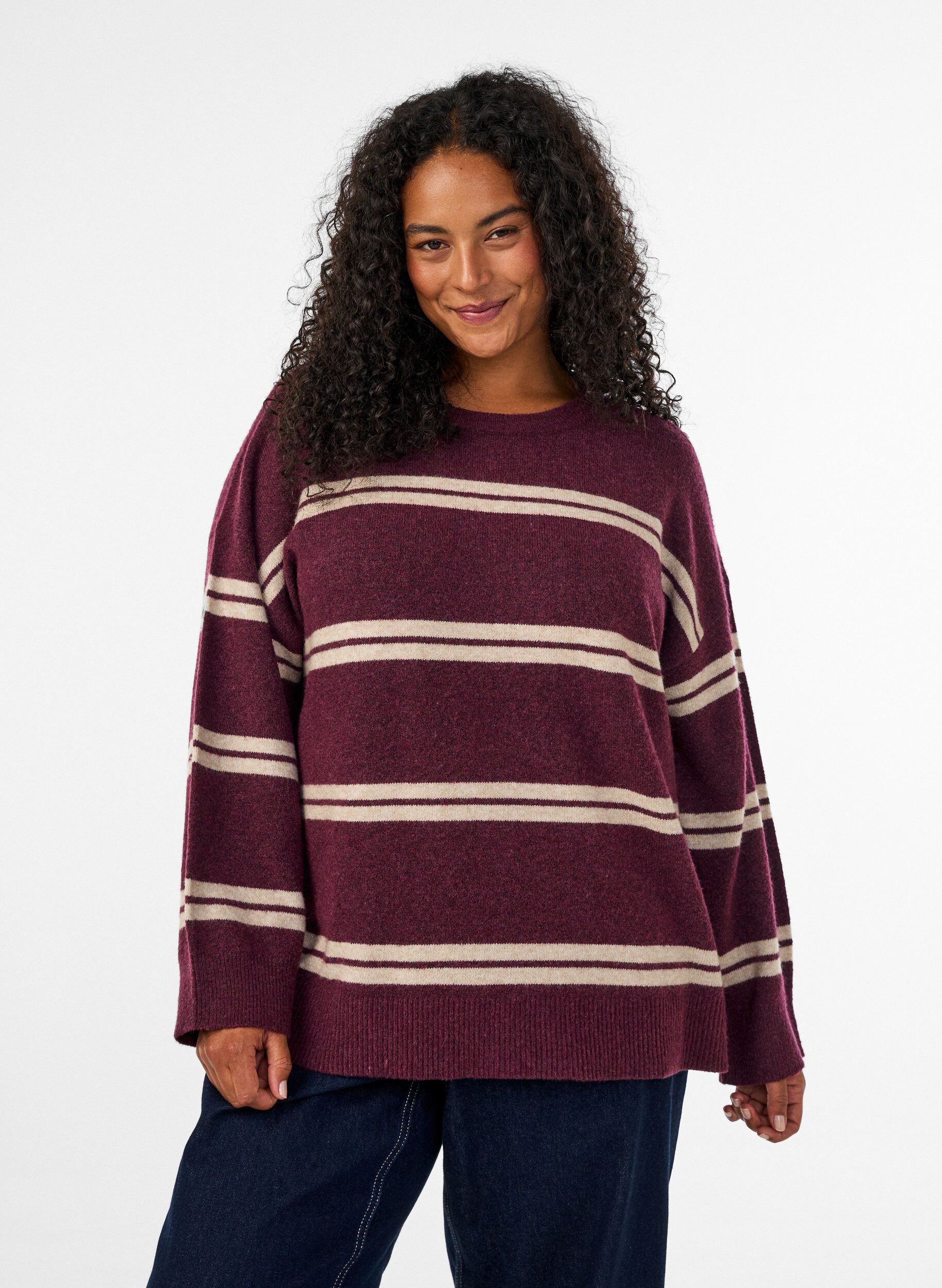 Blouse en maille avec doubles rayures contrastantes, Bordeaux, Model