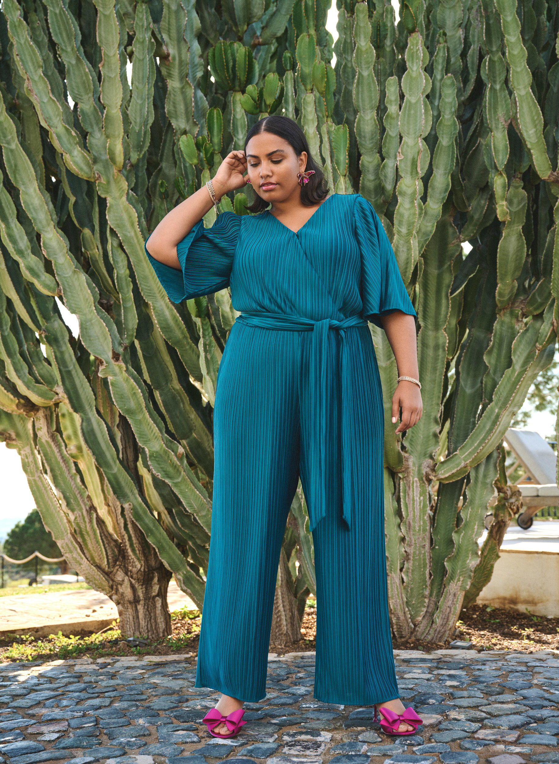 Zizzi Jumpsuit mit Falten, Bindedetail und weiten &Auml;rmeln, Blau, Image image number 0