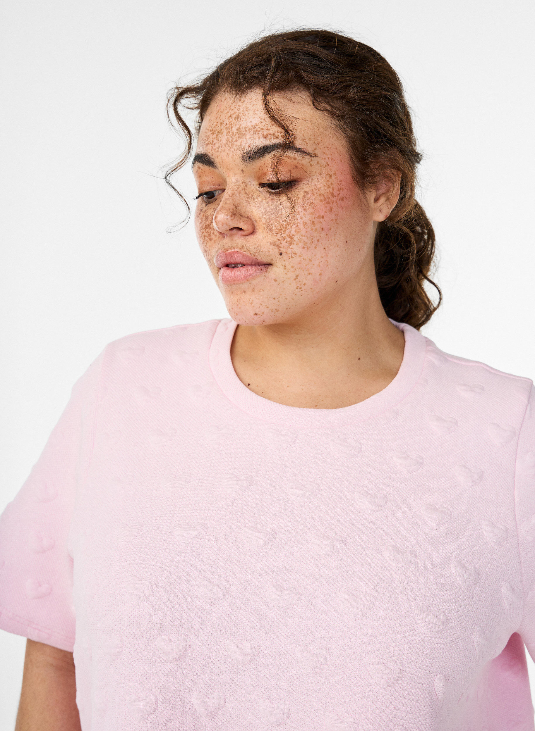 Zizzi T-shirt en jersey de coton gaufr&eacute;, Rose, Model image number 3