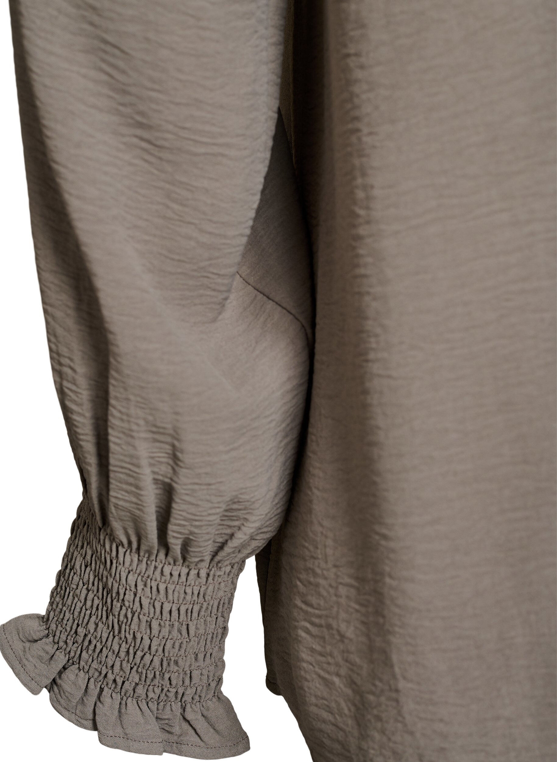 ZizziBlouse avec poignets smock&eacute;s et col en V, Beige, Packshot image number 3