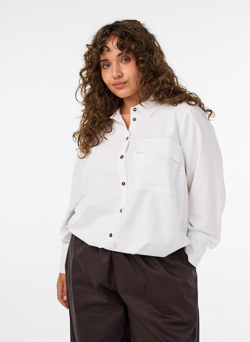 Chemise coupe ballon avec poche poitrine, Blanc, Model image number 0