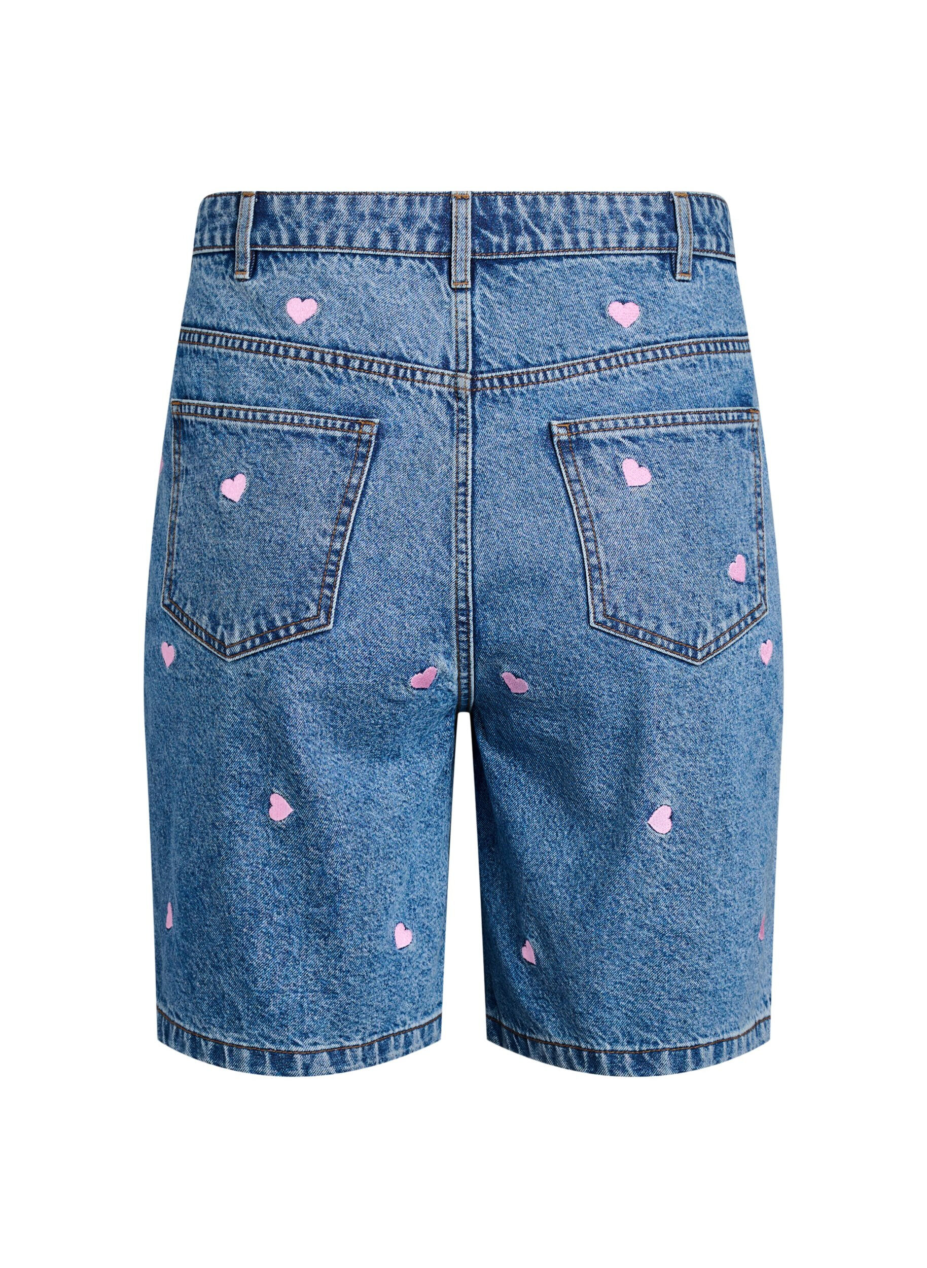 Zizzi Shorts en jean taille haute orn&eacute;s de c&oelig;urs brod&eacute;s, Bleu Clair, Packshot image number 1