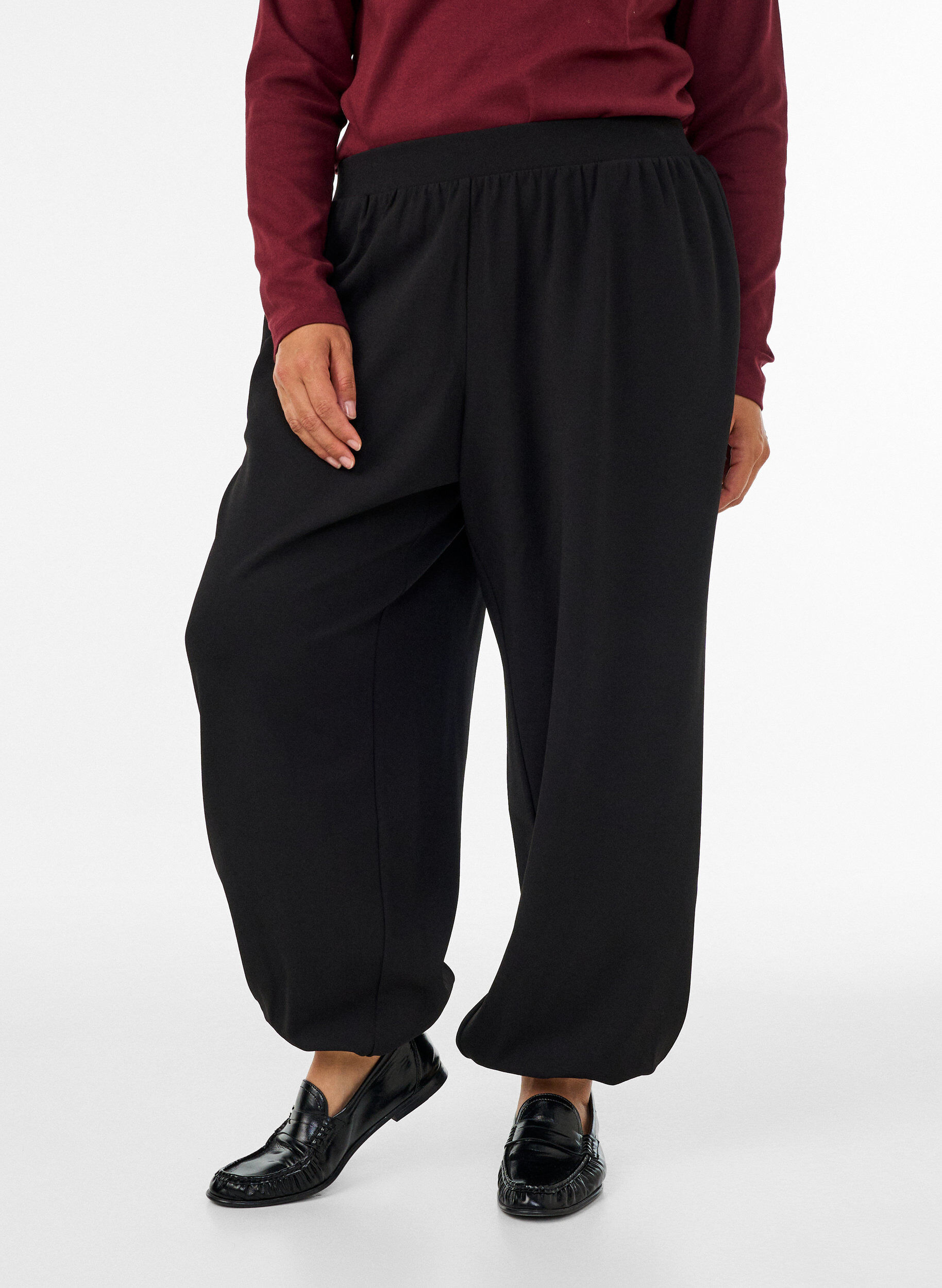 ZizziPantalon ballon &agrave; taille haute en jersey, Noir, Model image number 2