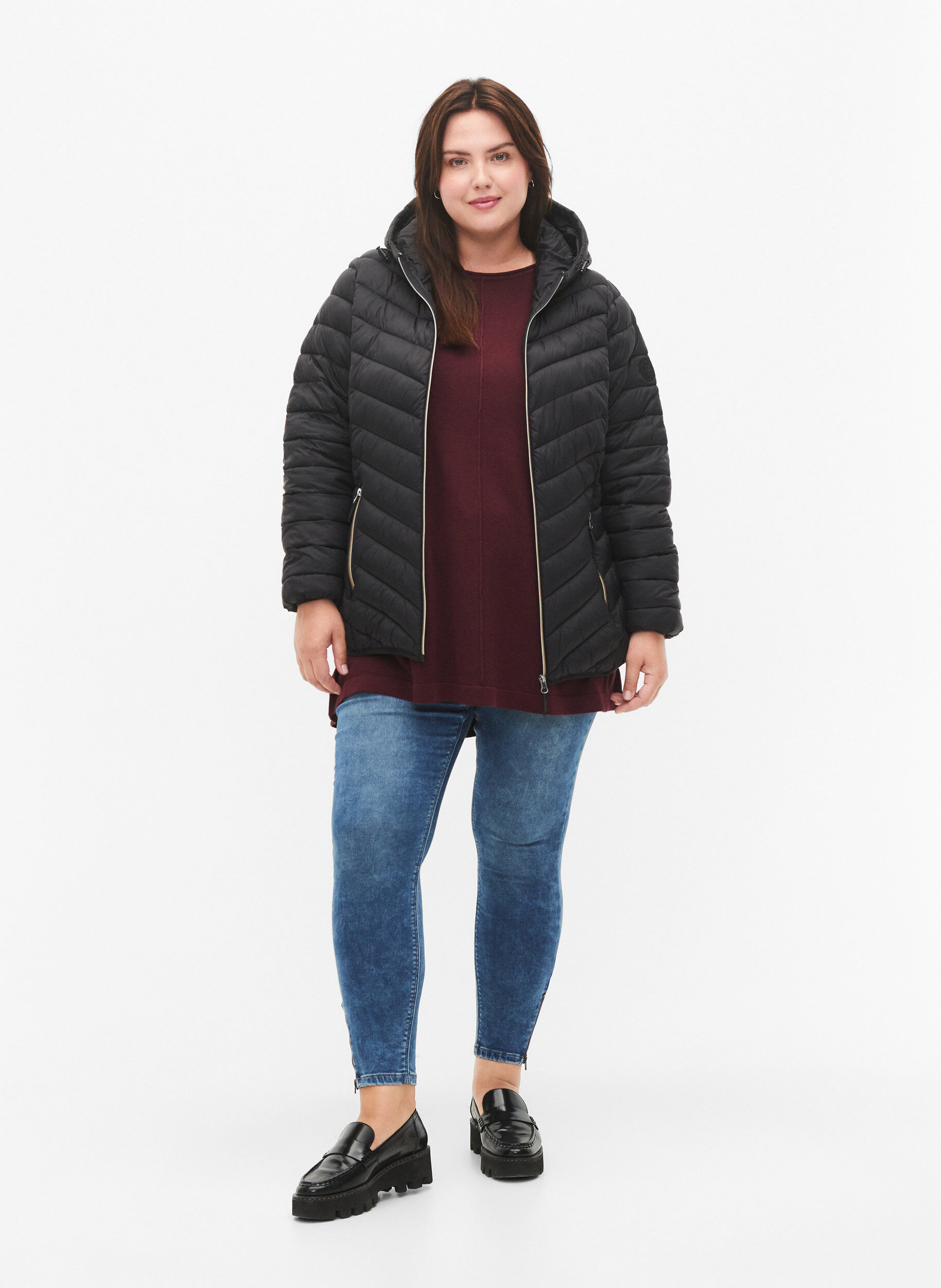 Zizzi Leichte Steppjacke mit Kapuze, Schwarz, Model image number 1