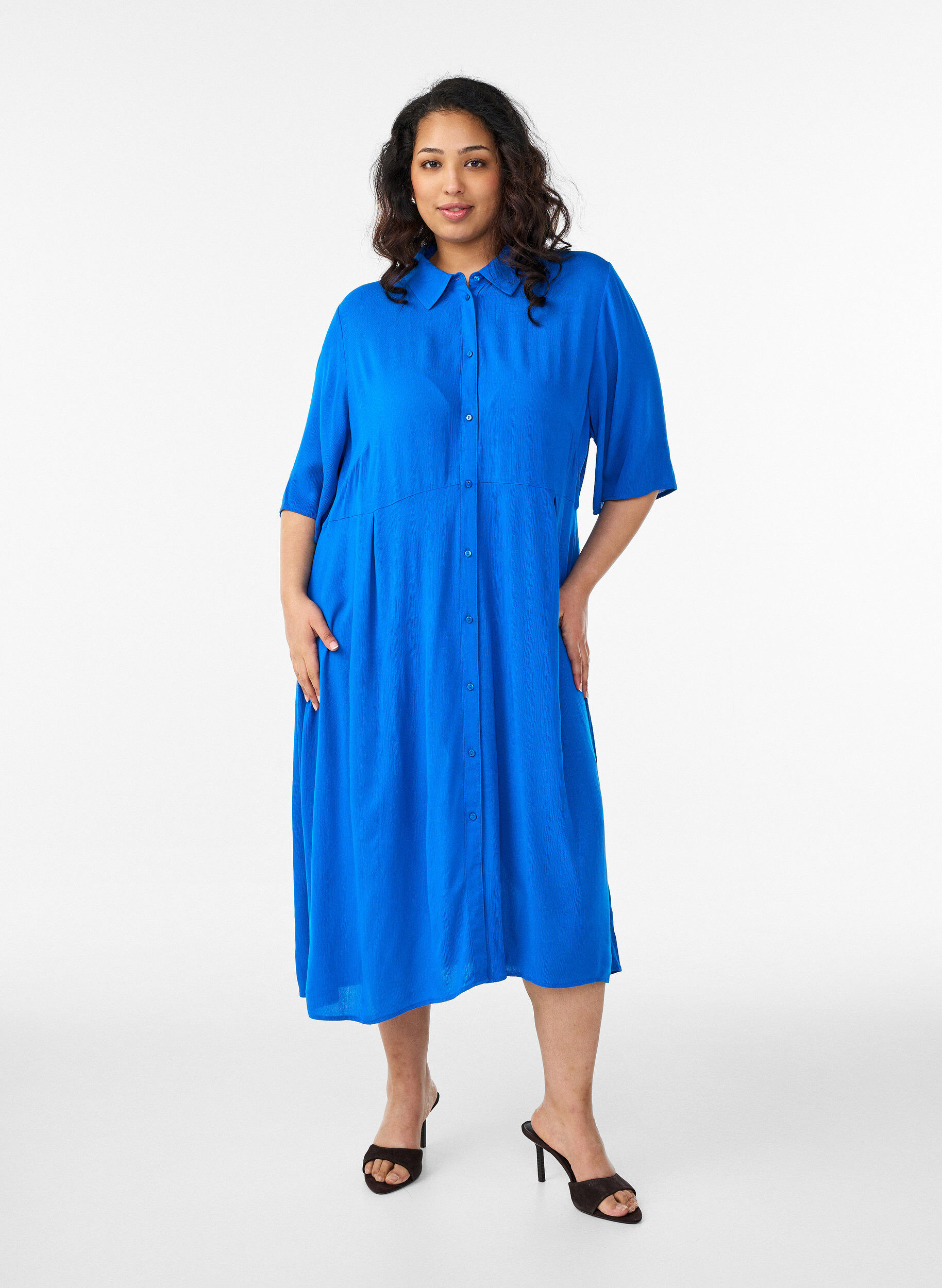 Midikleid mit kurzen &Auml;rmeln, Blau, Model