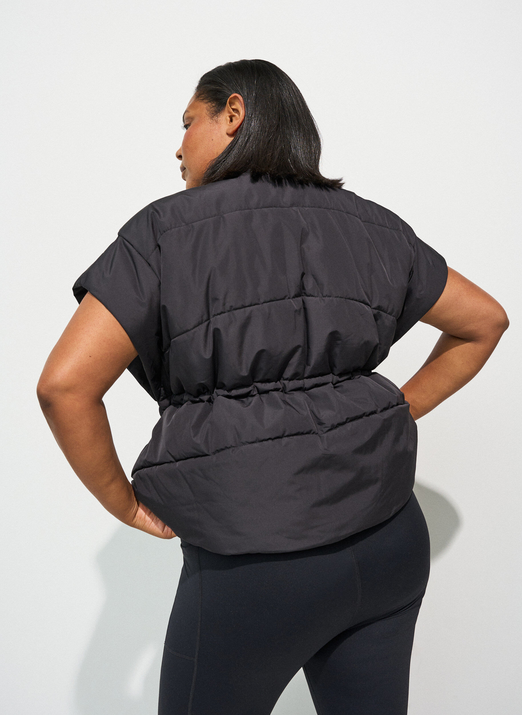 ZizziDoudoune sans manches avec taille ajustable, Noir, Model image number 2