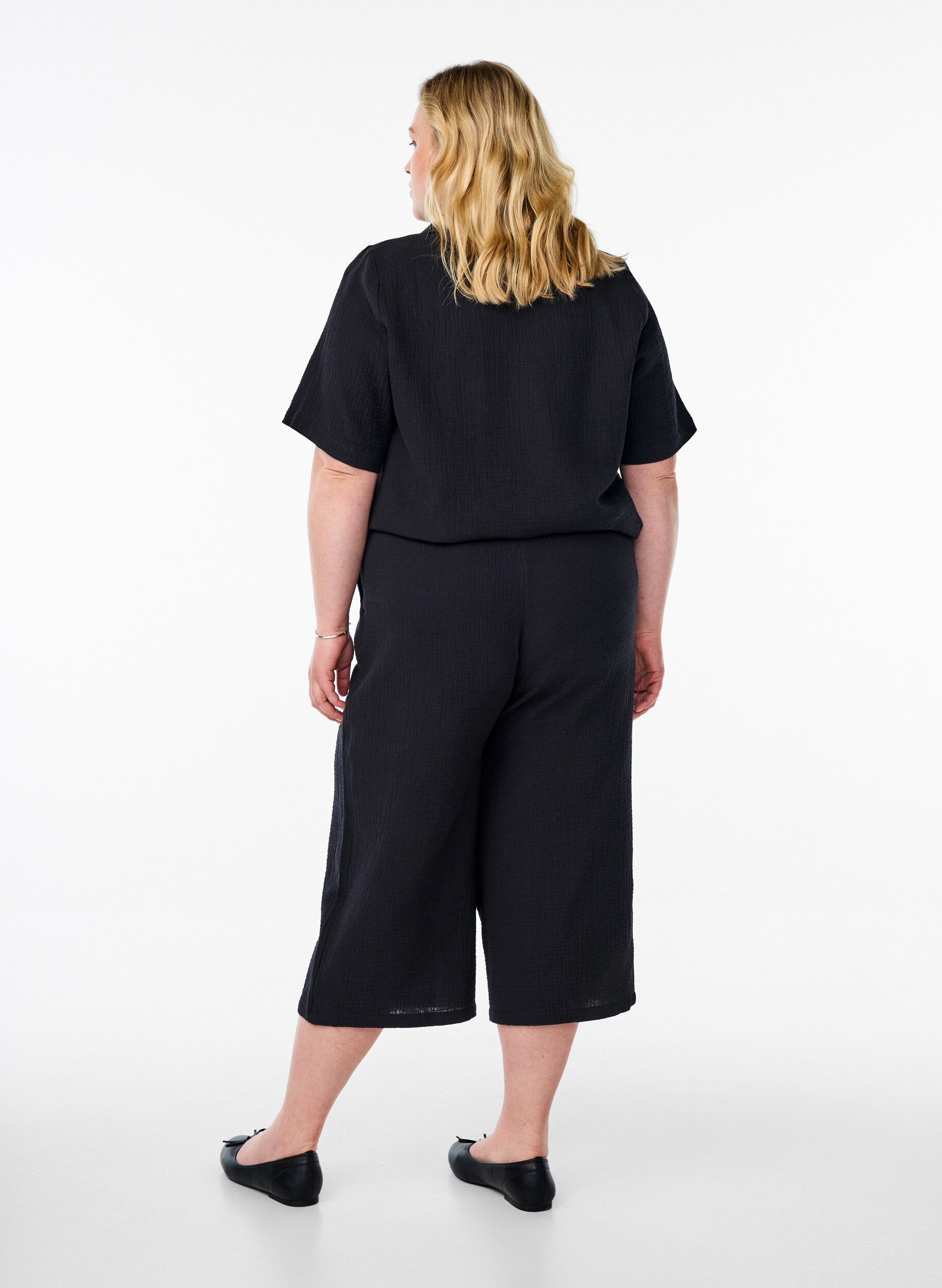 Zizzi Pantalon culotte taille haute, Noir, Model image number 1