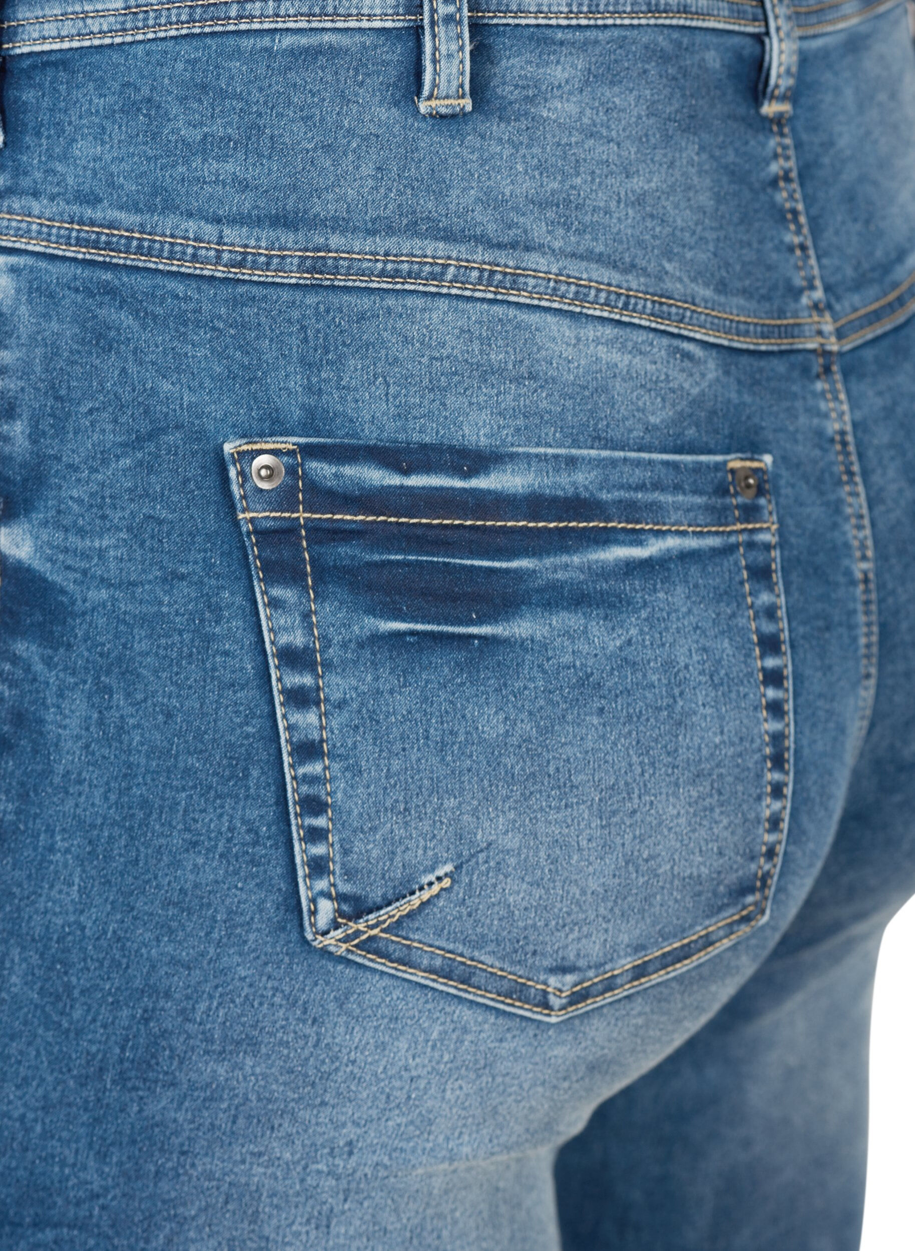 Zizzi Cropped Amy Jeans mit Rei&szlig;verschluss, Blau, Packshot image number 3