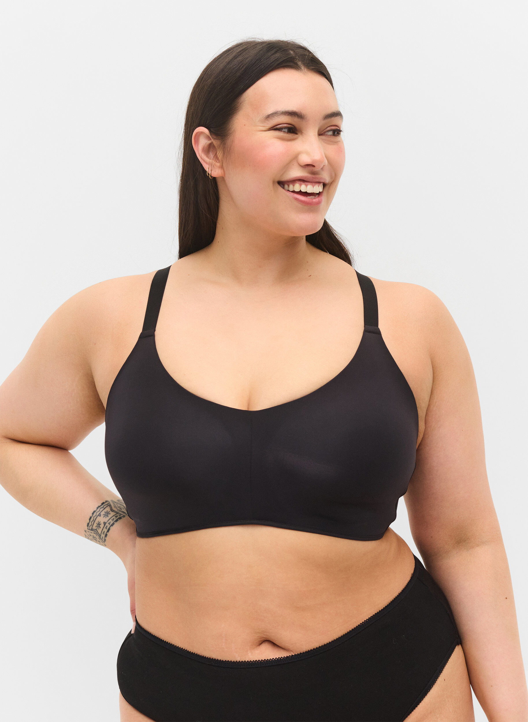 BH mit gepolsterten K&ouml;rbchen, Schwarz, Model